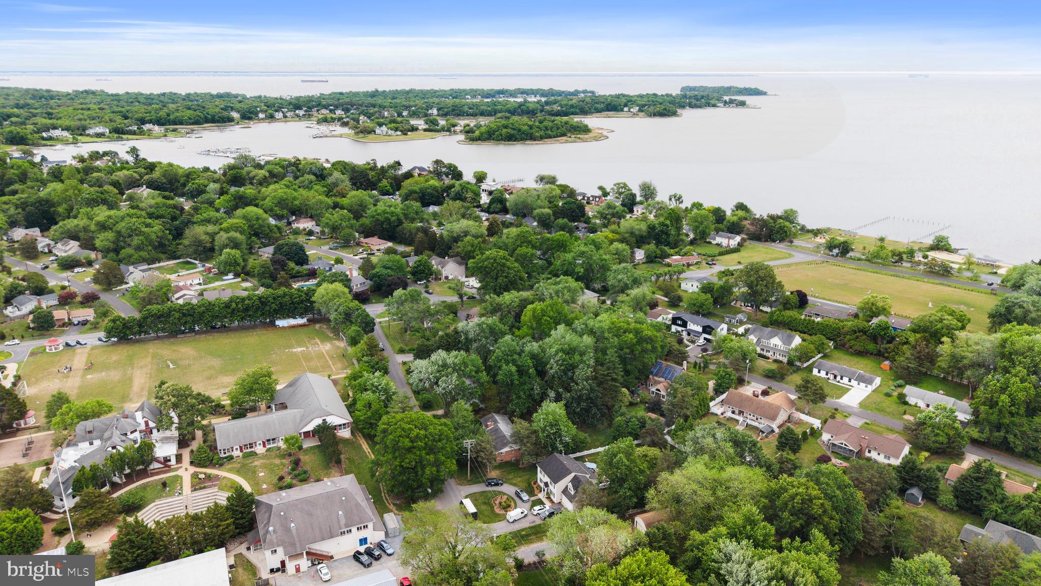 HILLSMERE SHORES - Residential