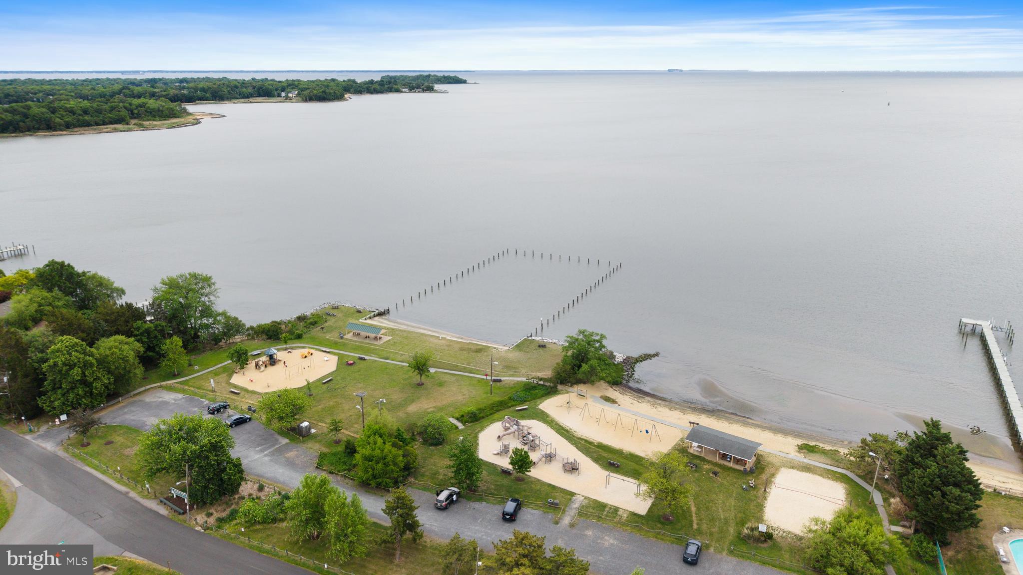 HILLSMERE SHORES - Residential
