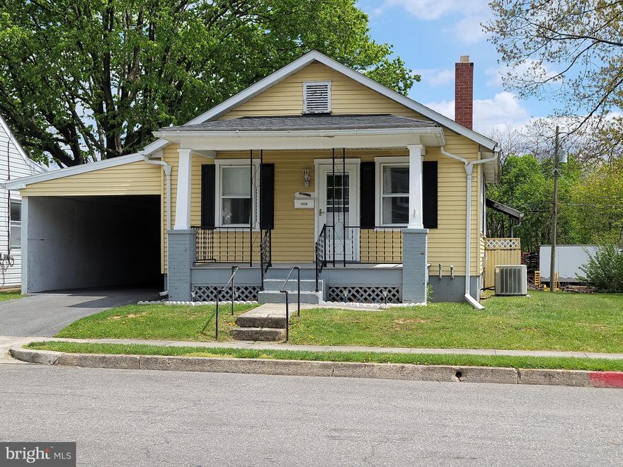 Adorable cape cod in Hagerstown, close to I-70 and shops. The property has been well taken care of by its one owner. The home was hand build for his family in 1949.  Featuring 1 bedroom, 1 bath, living room, dining room, and kitchen. The basement has a laundry area and lots of storage area. The front and back porches are both covered.  Schedule your tour today before it's too late!
