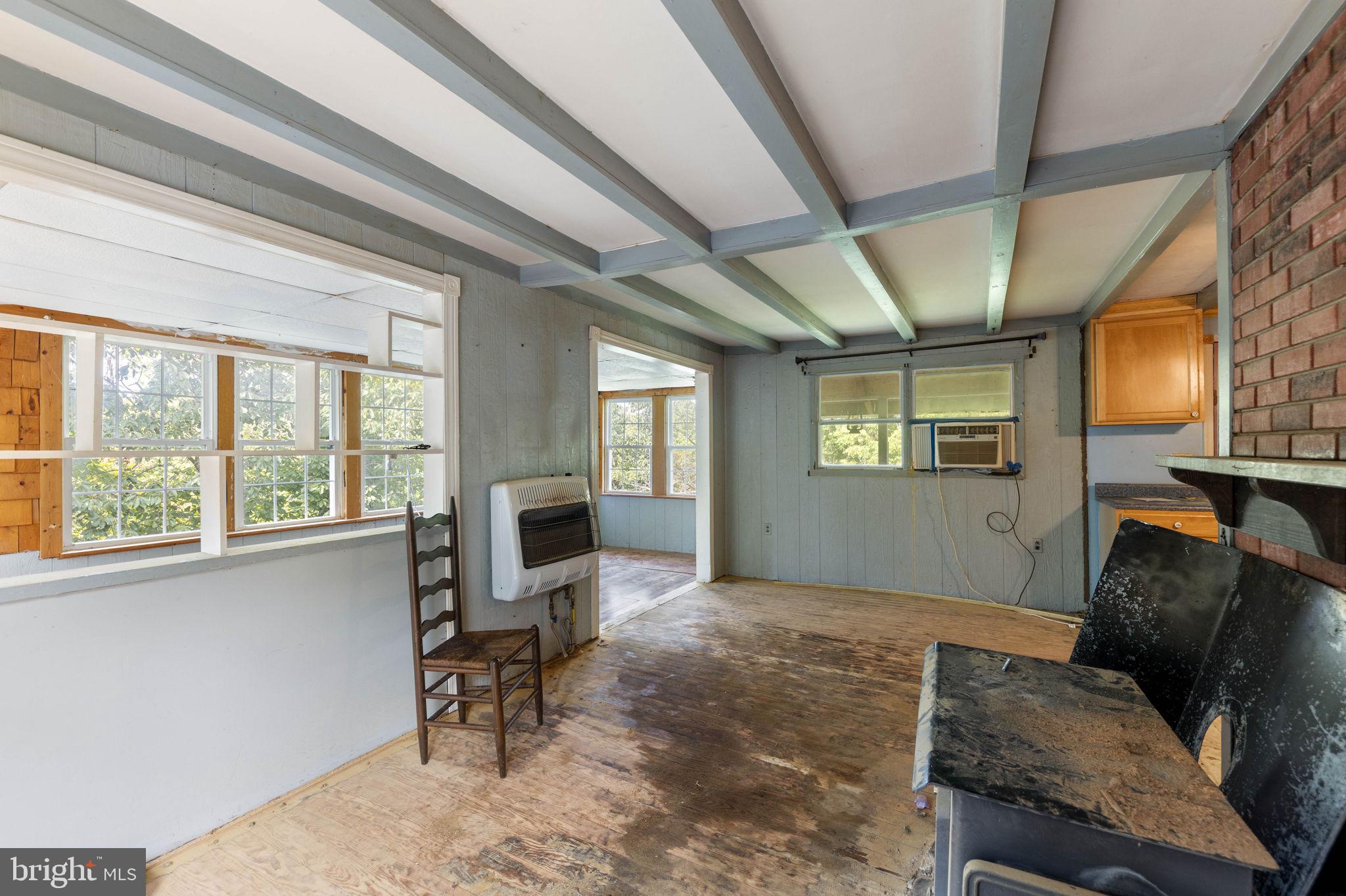 132 WHITE PINE LANE