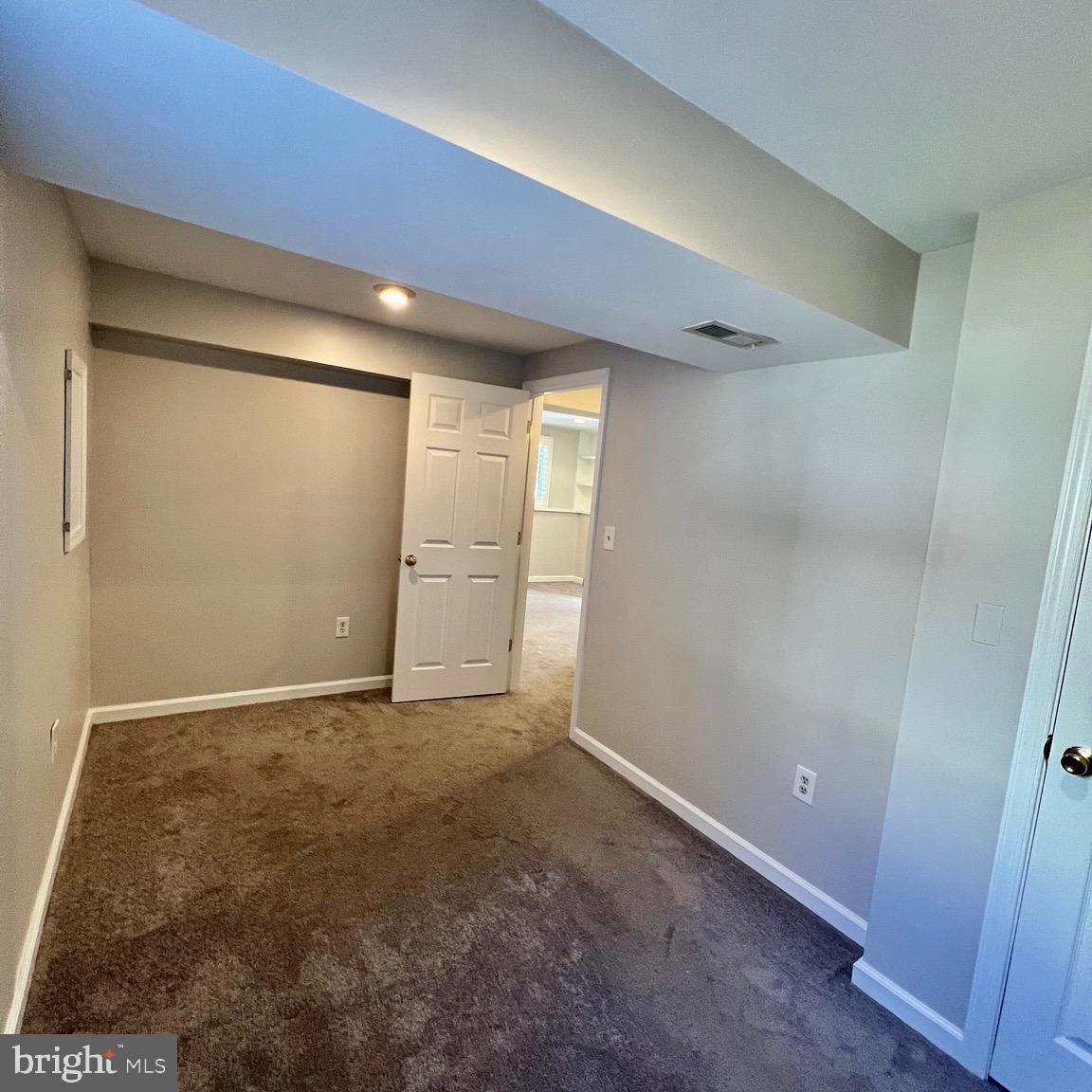 WHISPERING WOODS - Residential Lease