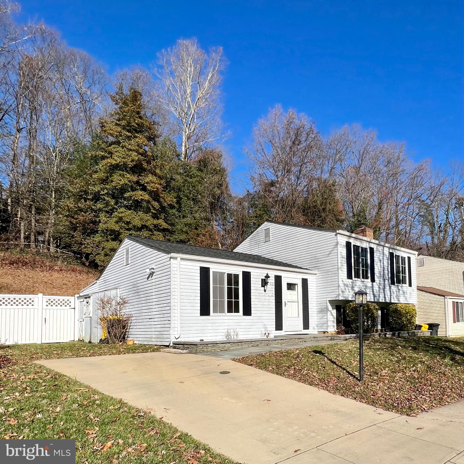 WHISPERING WOODS - Residential Lease