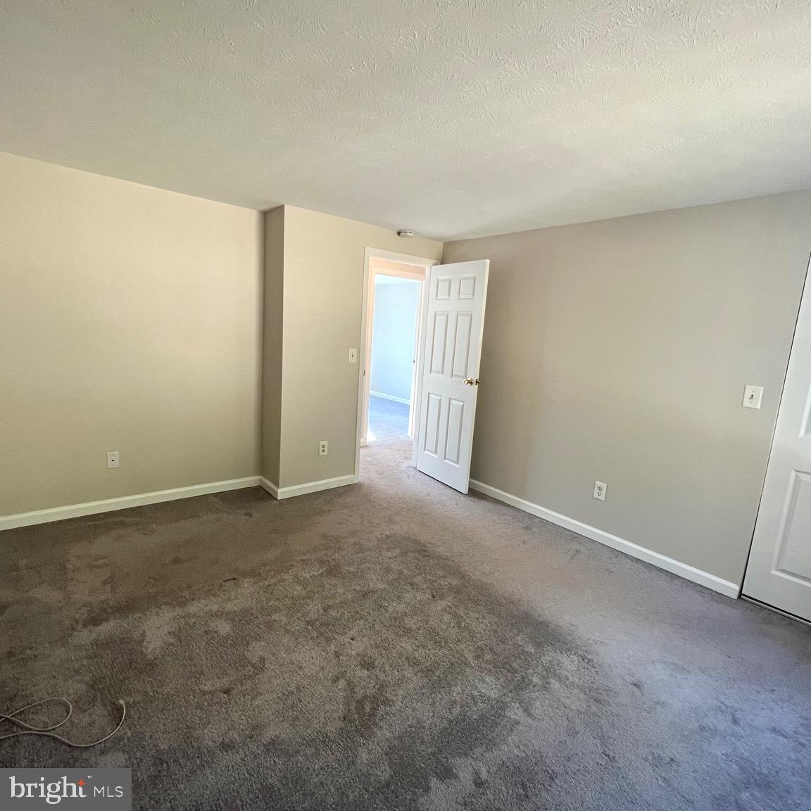 WHISPERING WOODS - Residential Lease