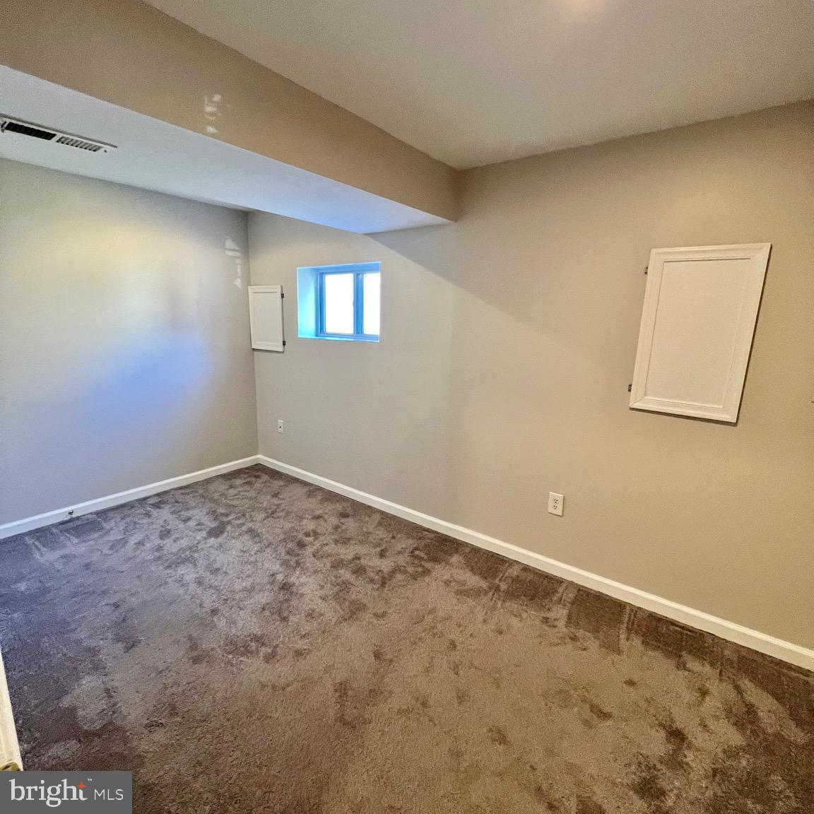 WHISPERING WOODS - Residential Lease