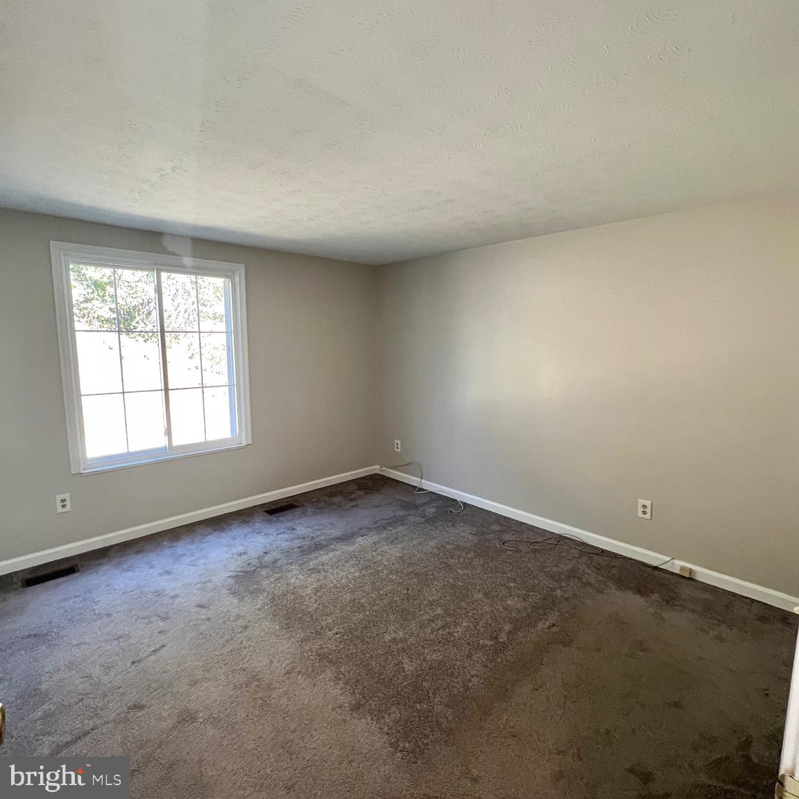 WHISPERING WOODS - Residential Lease