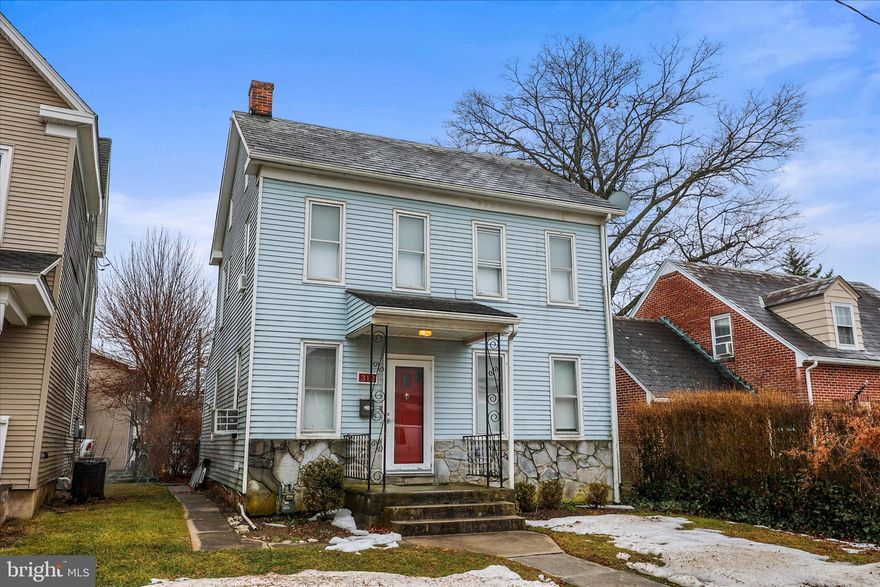 Historic National Folk/Farmhouse style 3BR, 1.5BA home featuring large eat-in kitchen w/pantry, separate office/flex room, and spacious attic with expansion potential; private, rear deck and fenced yard. Sold as-is; needs some updating. Fixer-upper with great potential—ideal starter home or investment opportunity.