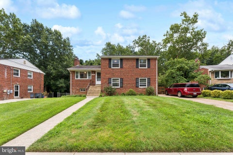Homes For Rent - 10307 Beaumont Street<br/> FAIRFAX, VA 22030