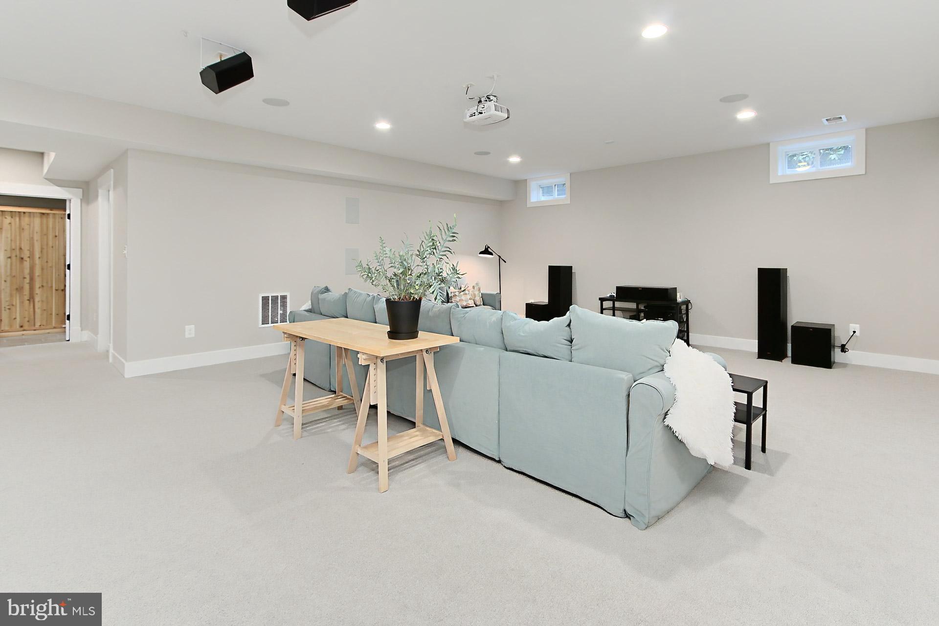 VIRGINIA FOREST - Residential