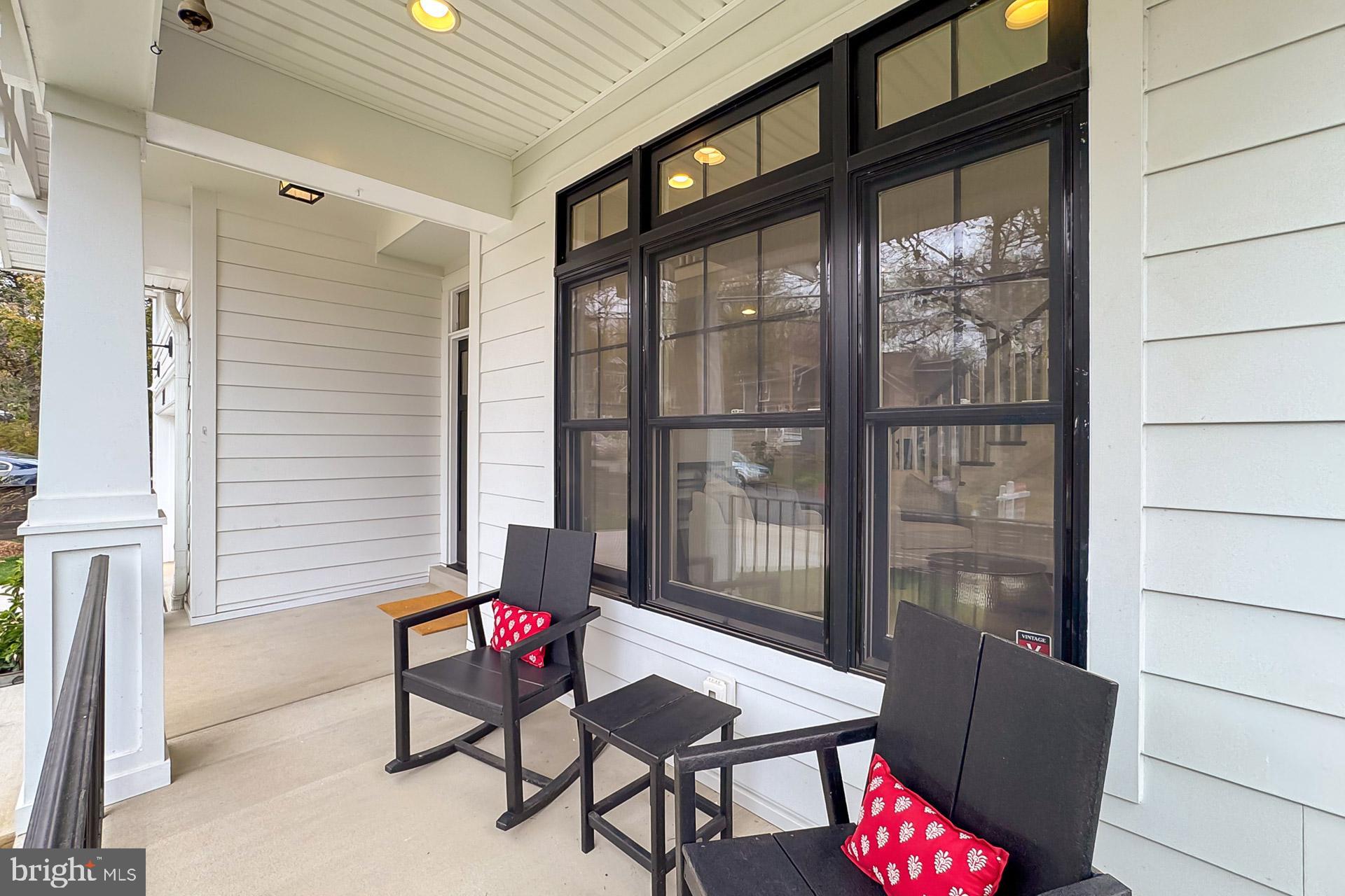 1204 SEATON LANE