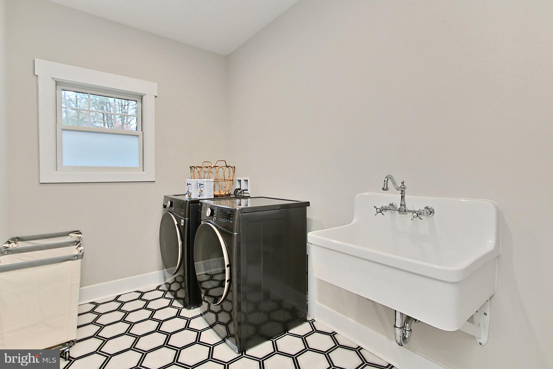 VIRGINIA FOREST - Residential