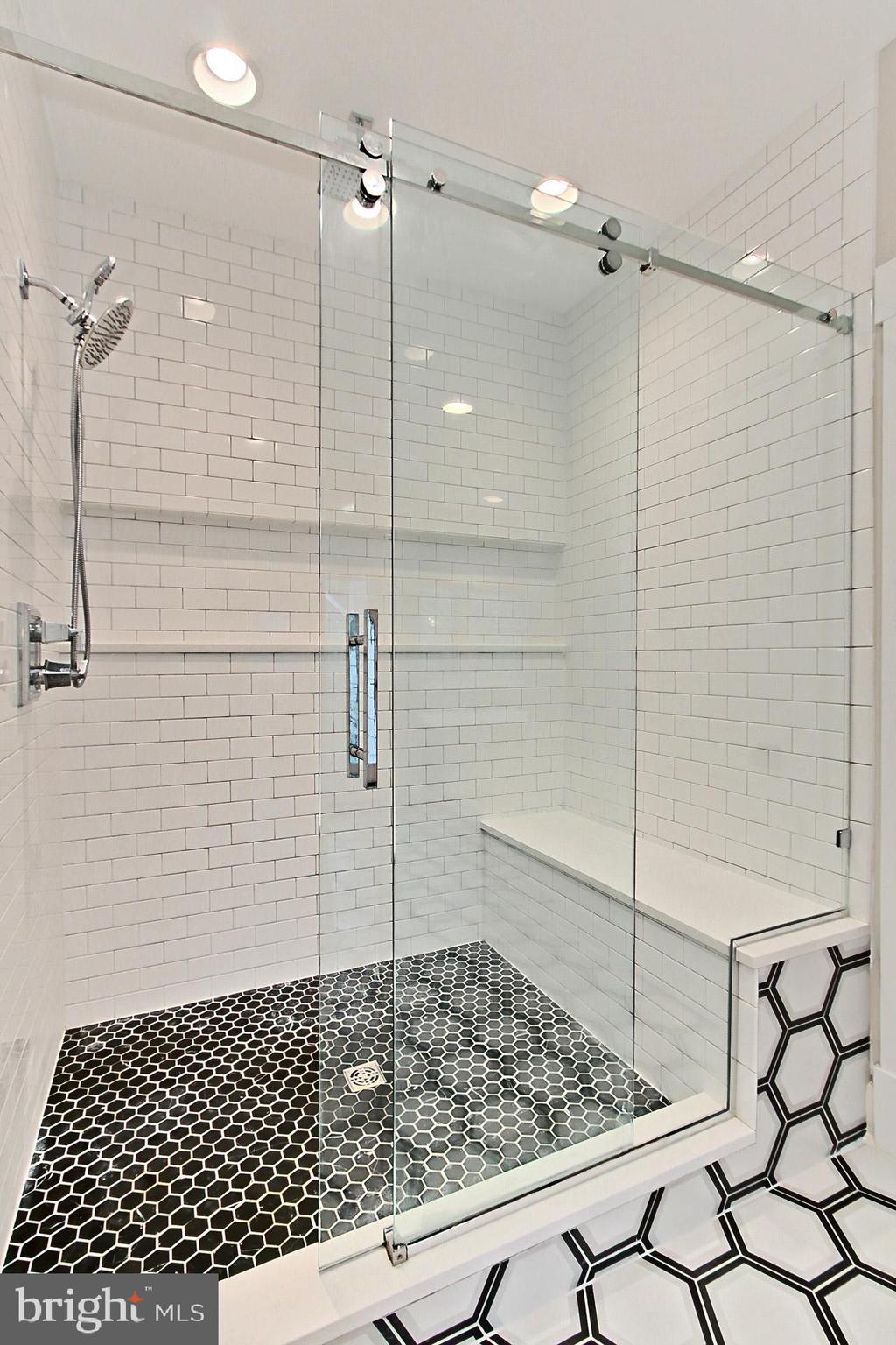 VIRGINIA FOREST - Residential