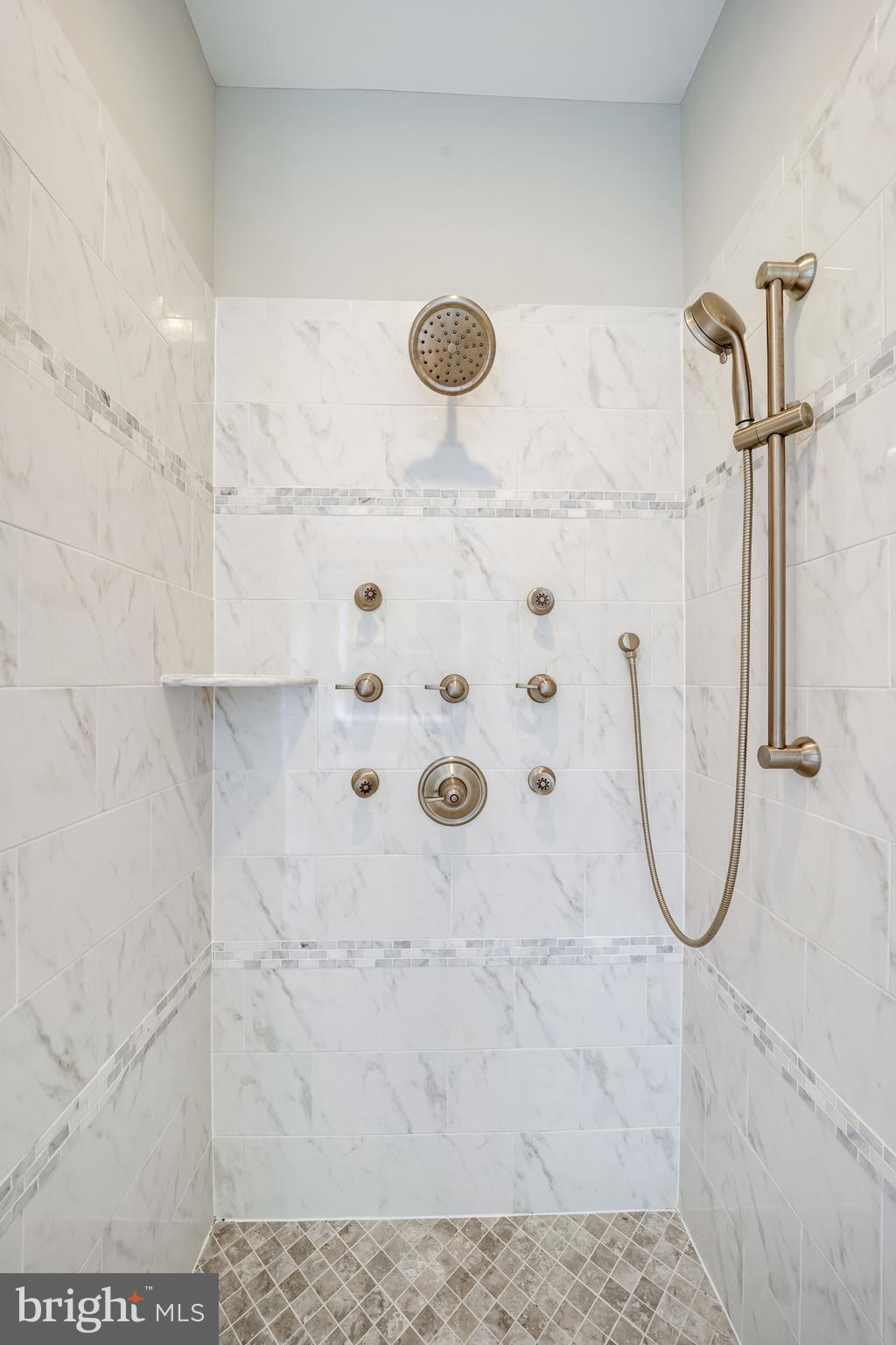 MINOR HILL - Residential