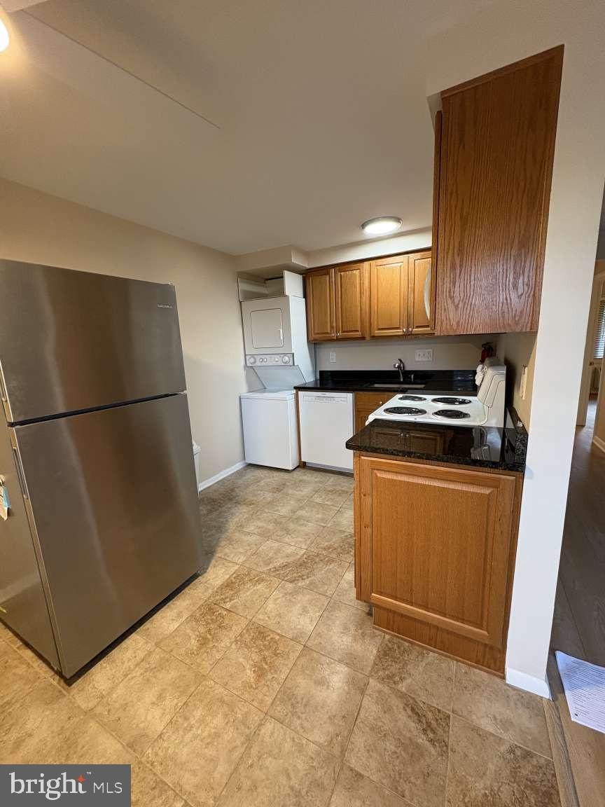 250 TANGLEWOOD LANE G-4