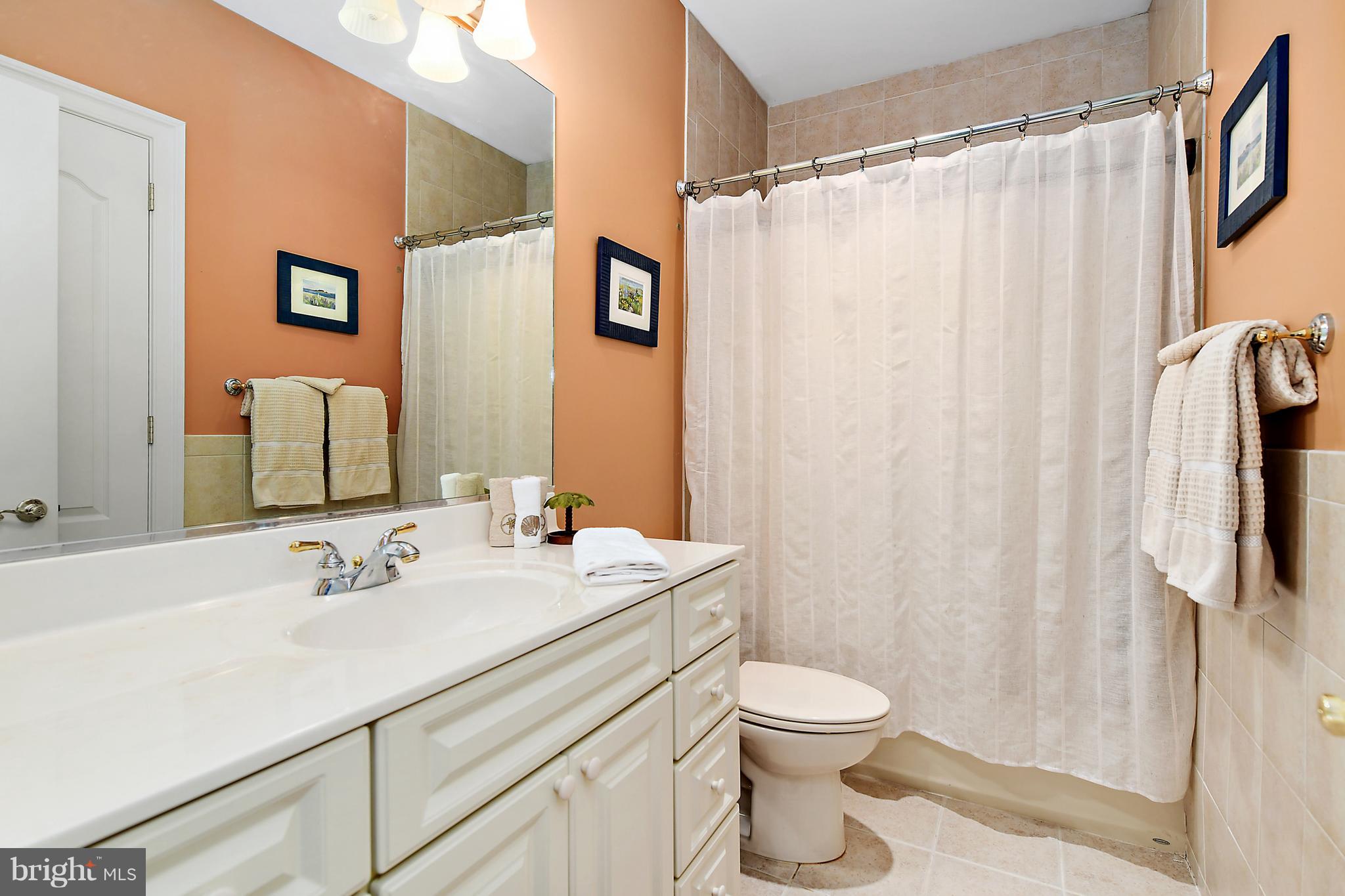 INDIAN CREEK - Residential