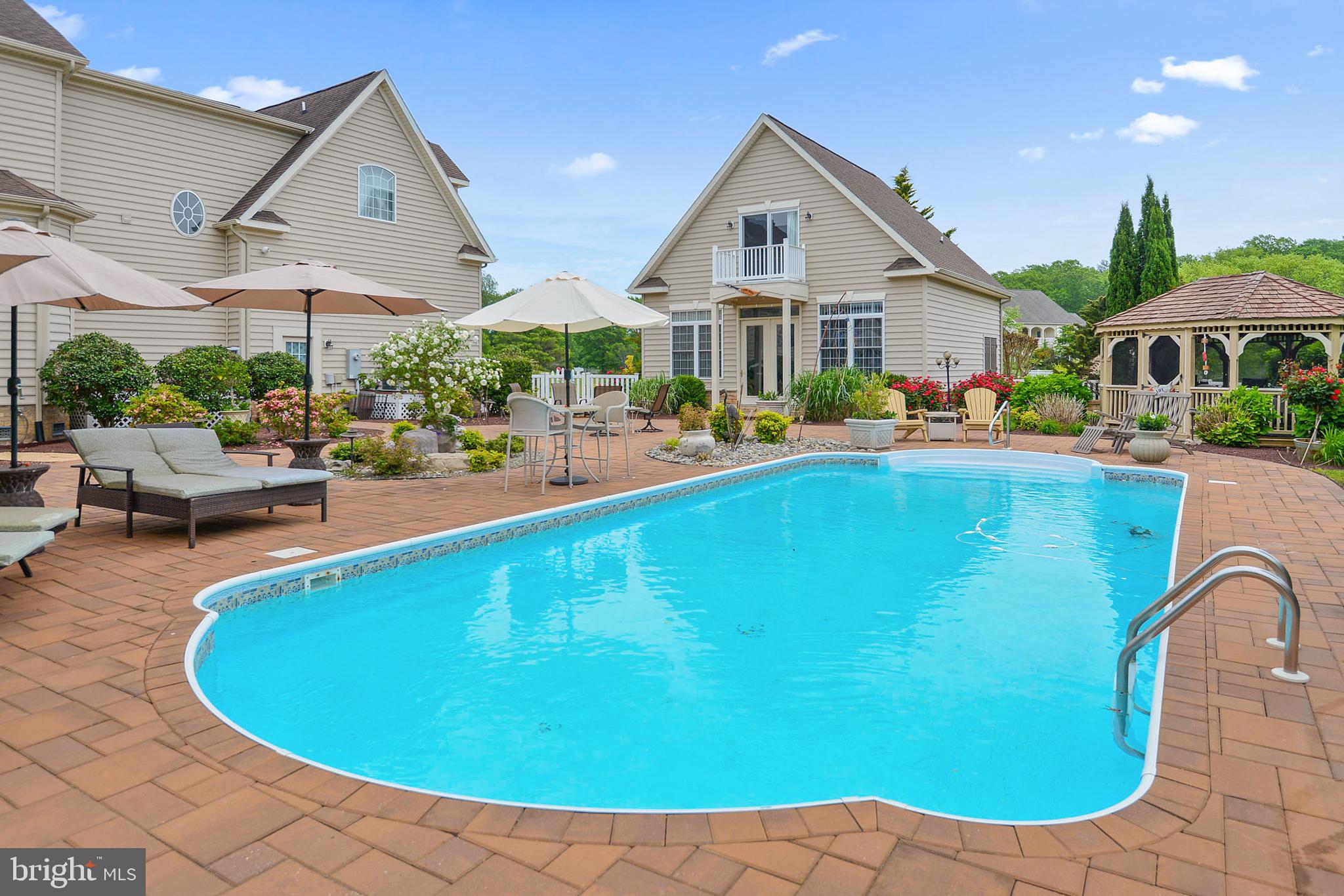 INDIAN CREEK - Residential