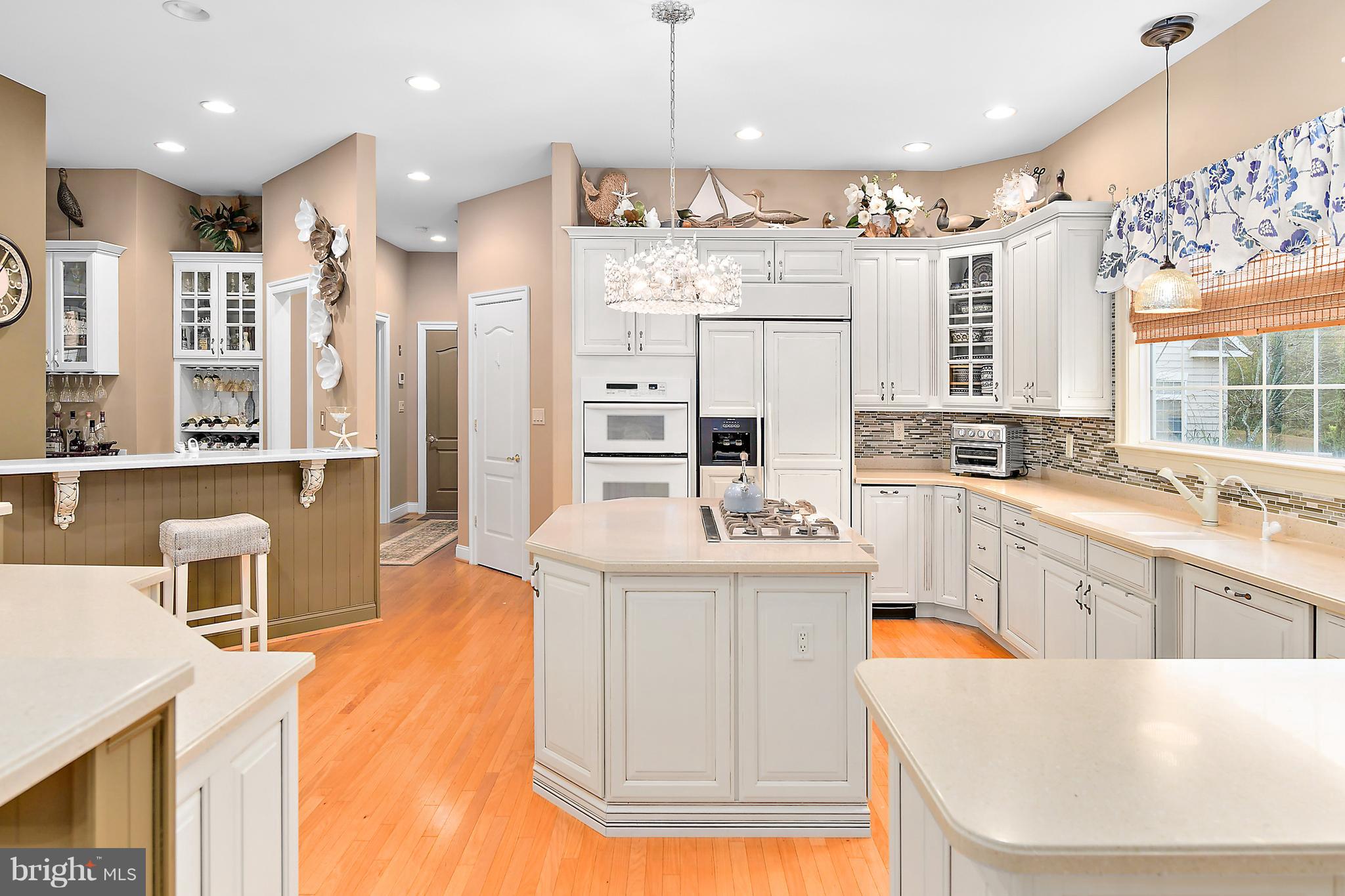 INDIAN CREEK - Residential