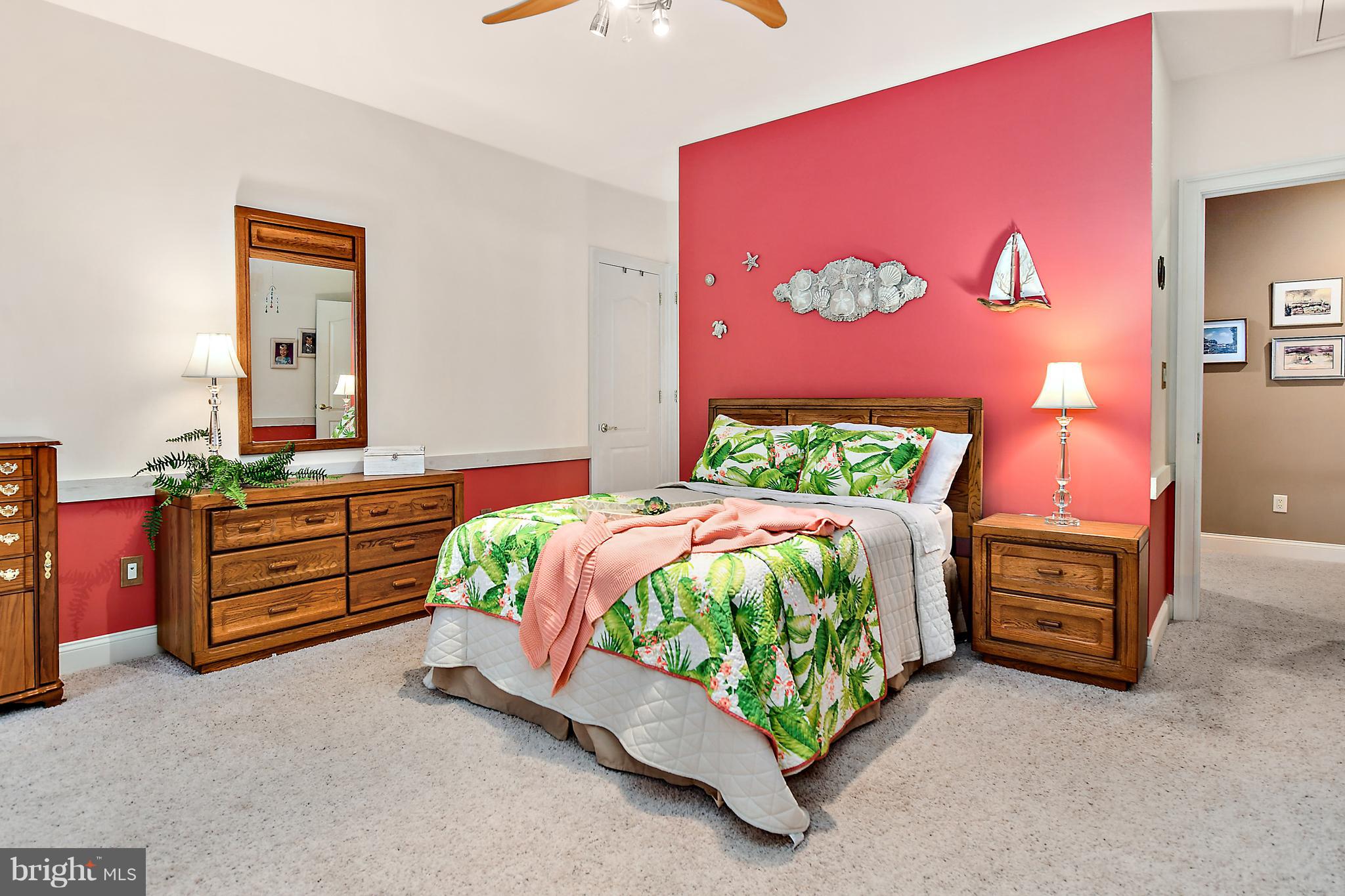 INDIAN CREEK - Residential