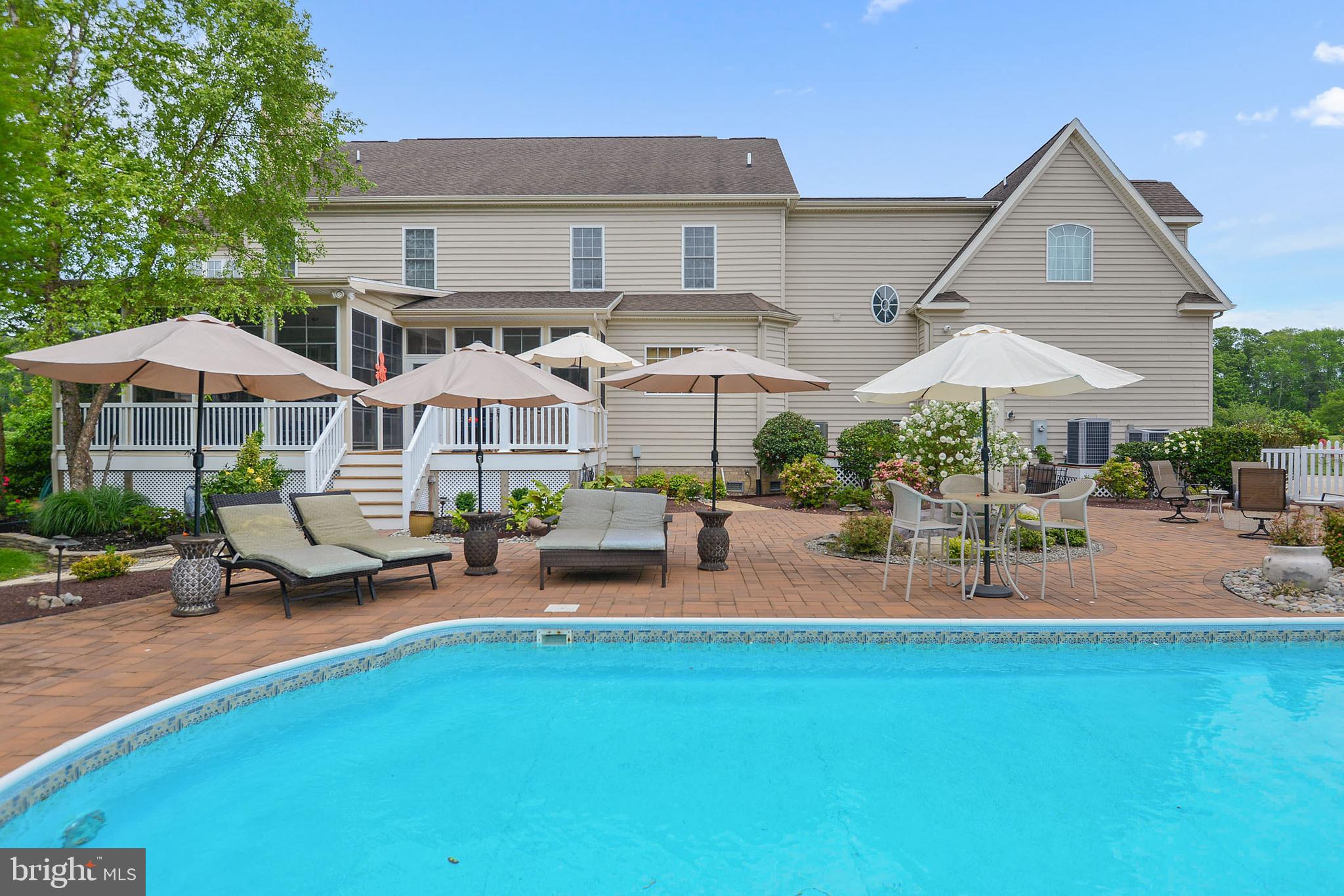 INDIAN CREEK - Residential