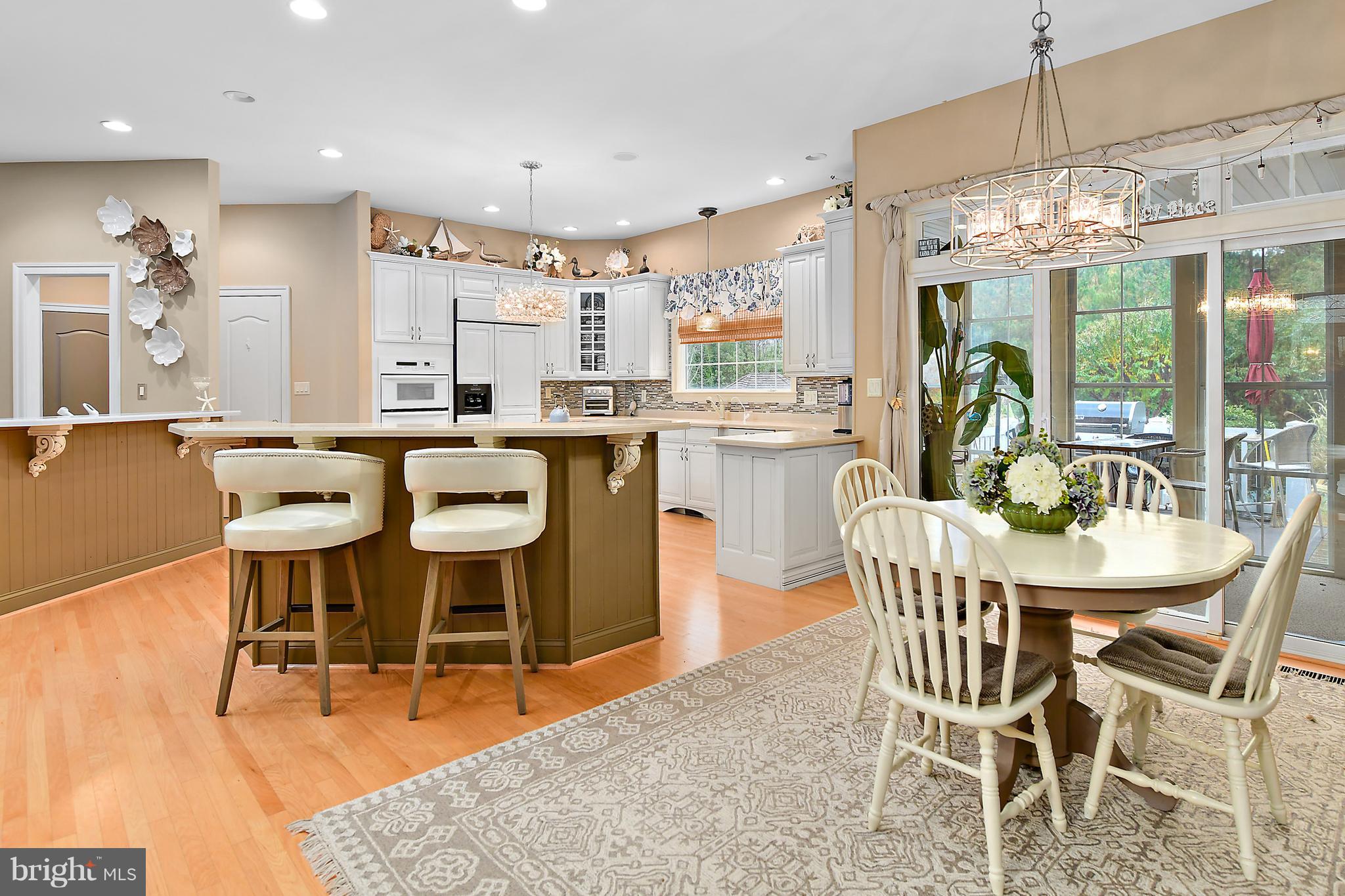 INDIAN CREEK - Residential