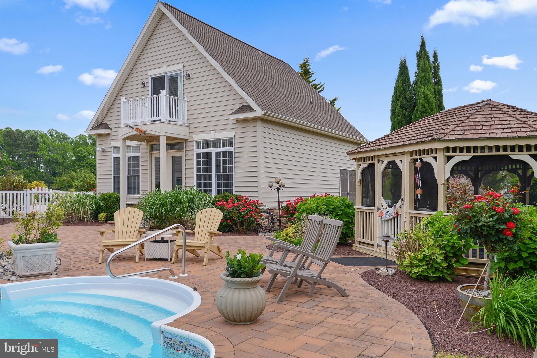 INDIAN CREEK - Residential