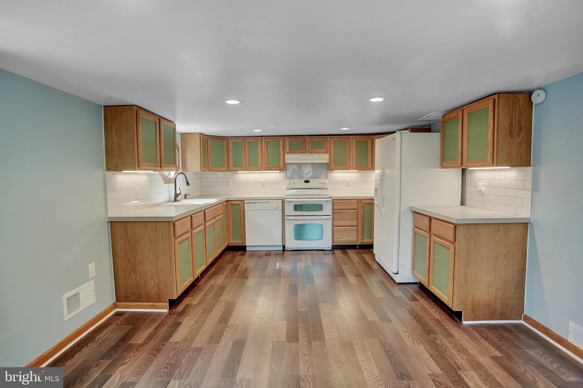 NEWPORT - Residential