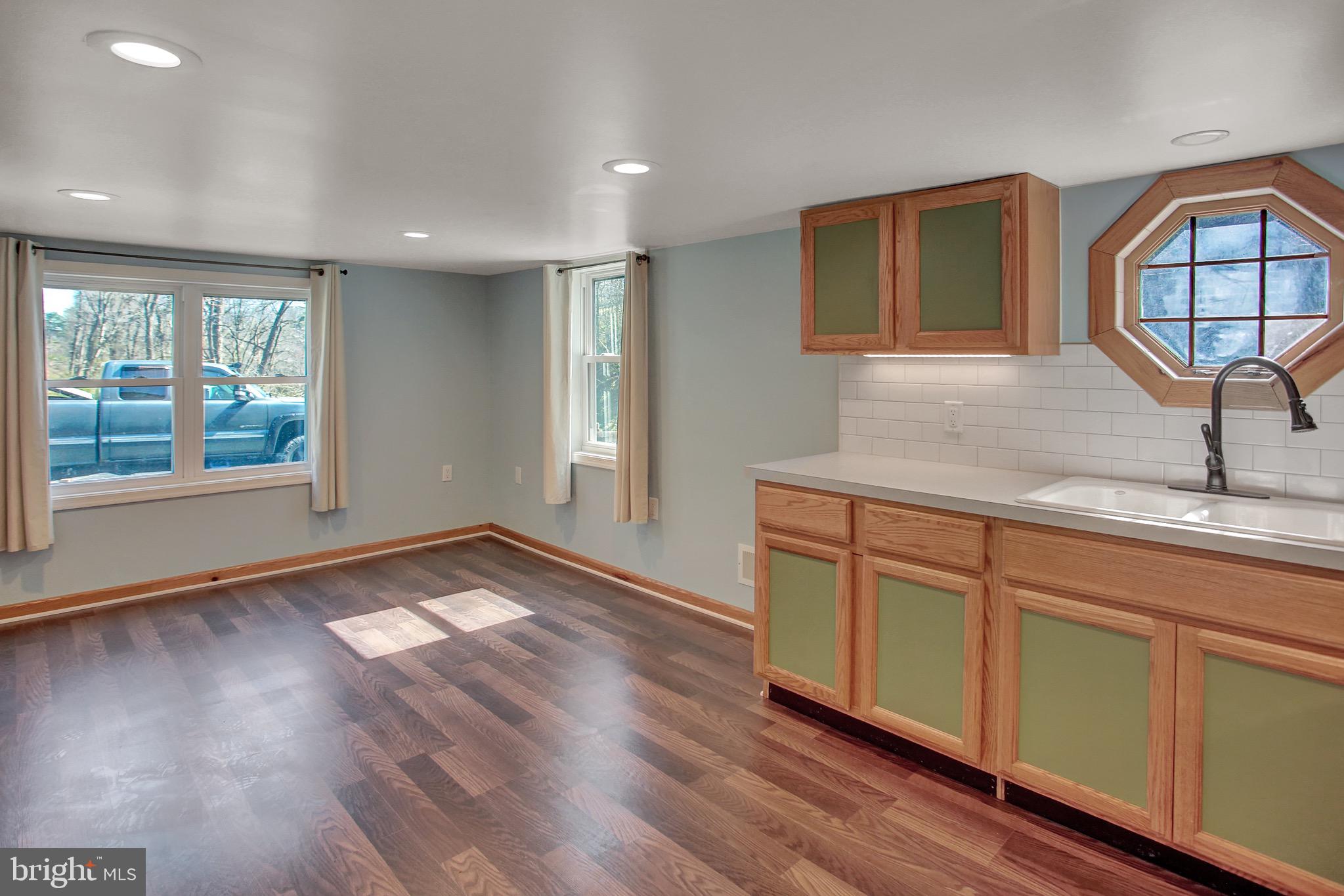 NEWPORT - Residential