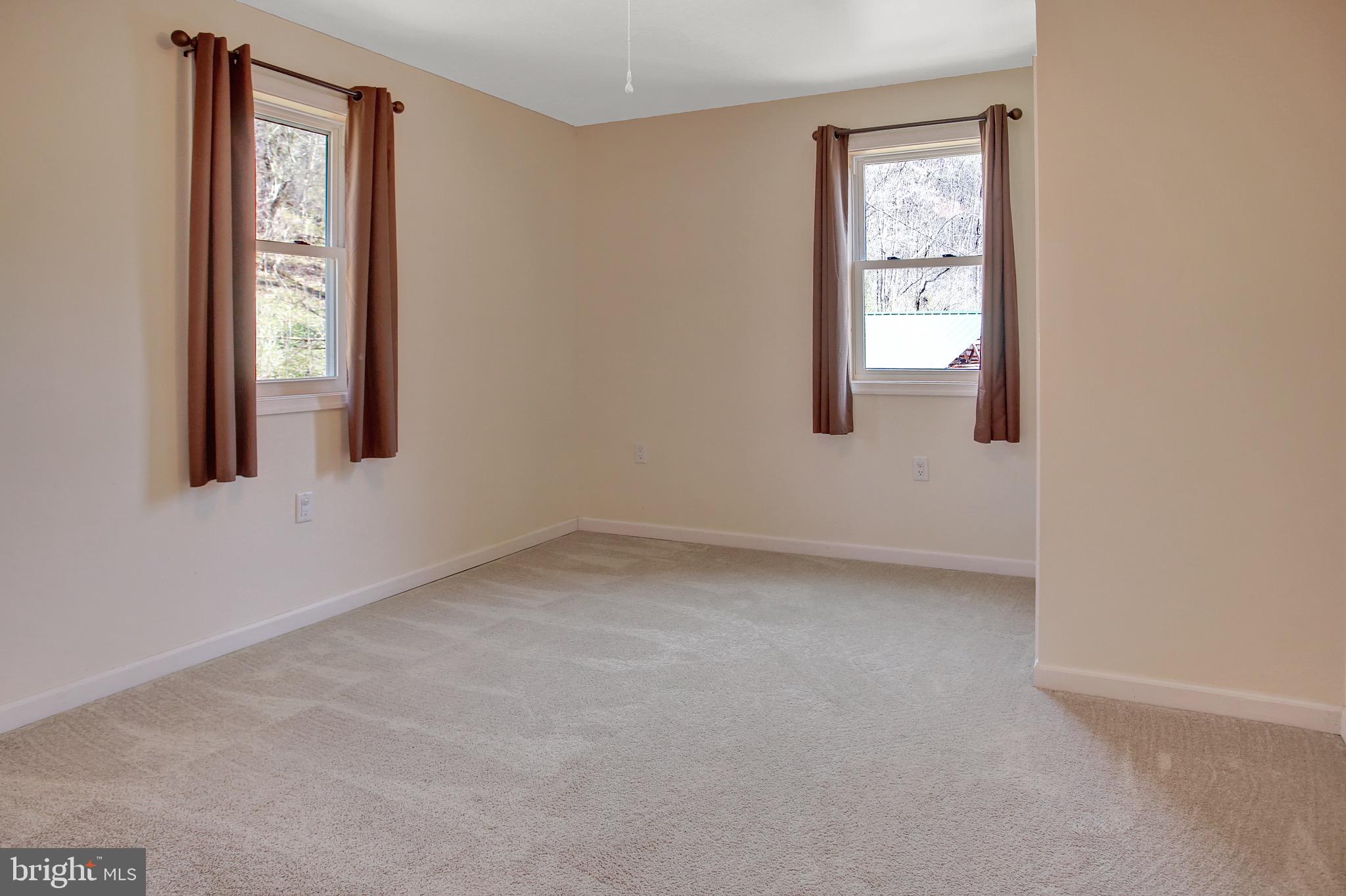 NEWPORT - Residential