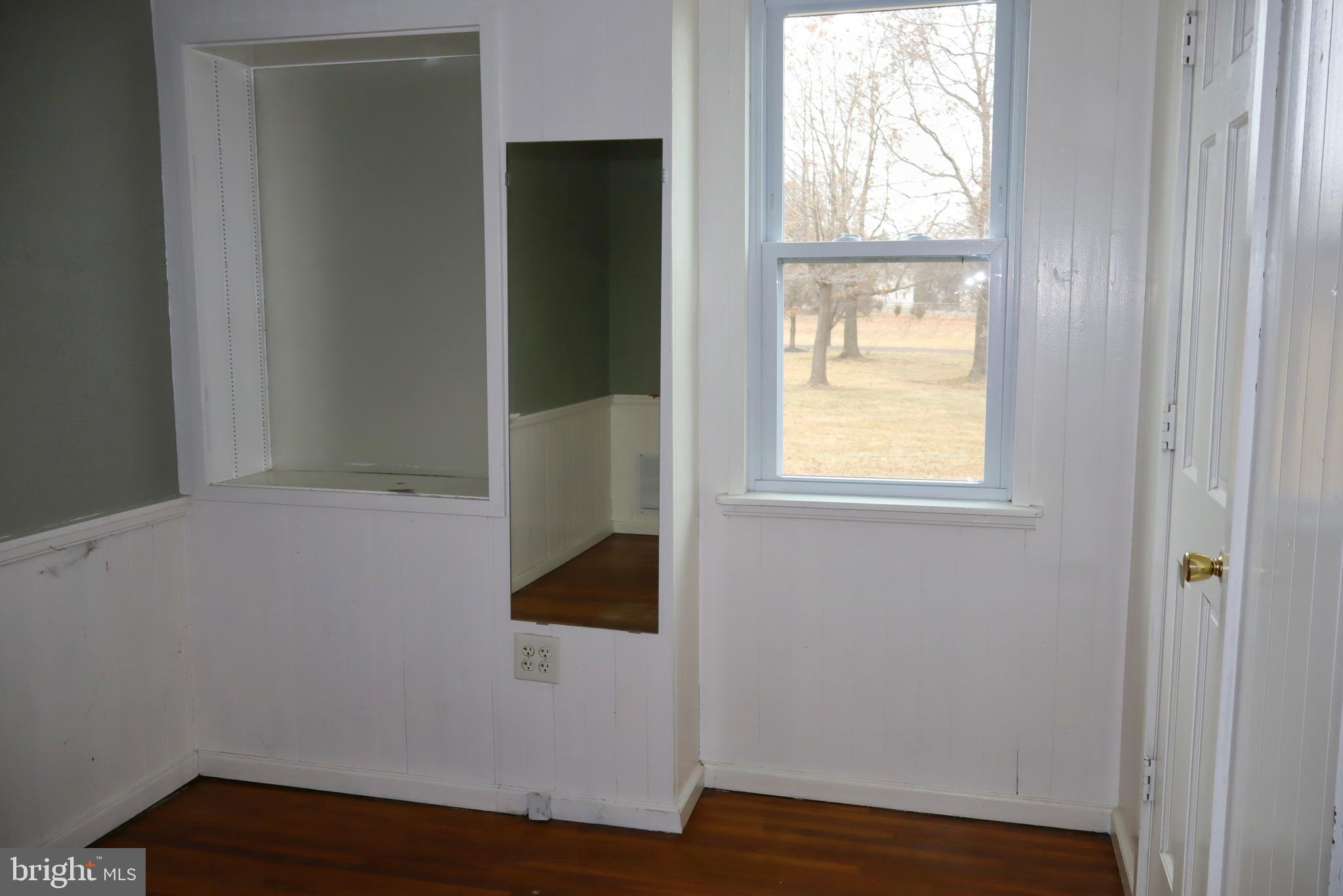 HILLTOWN - Residential