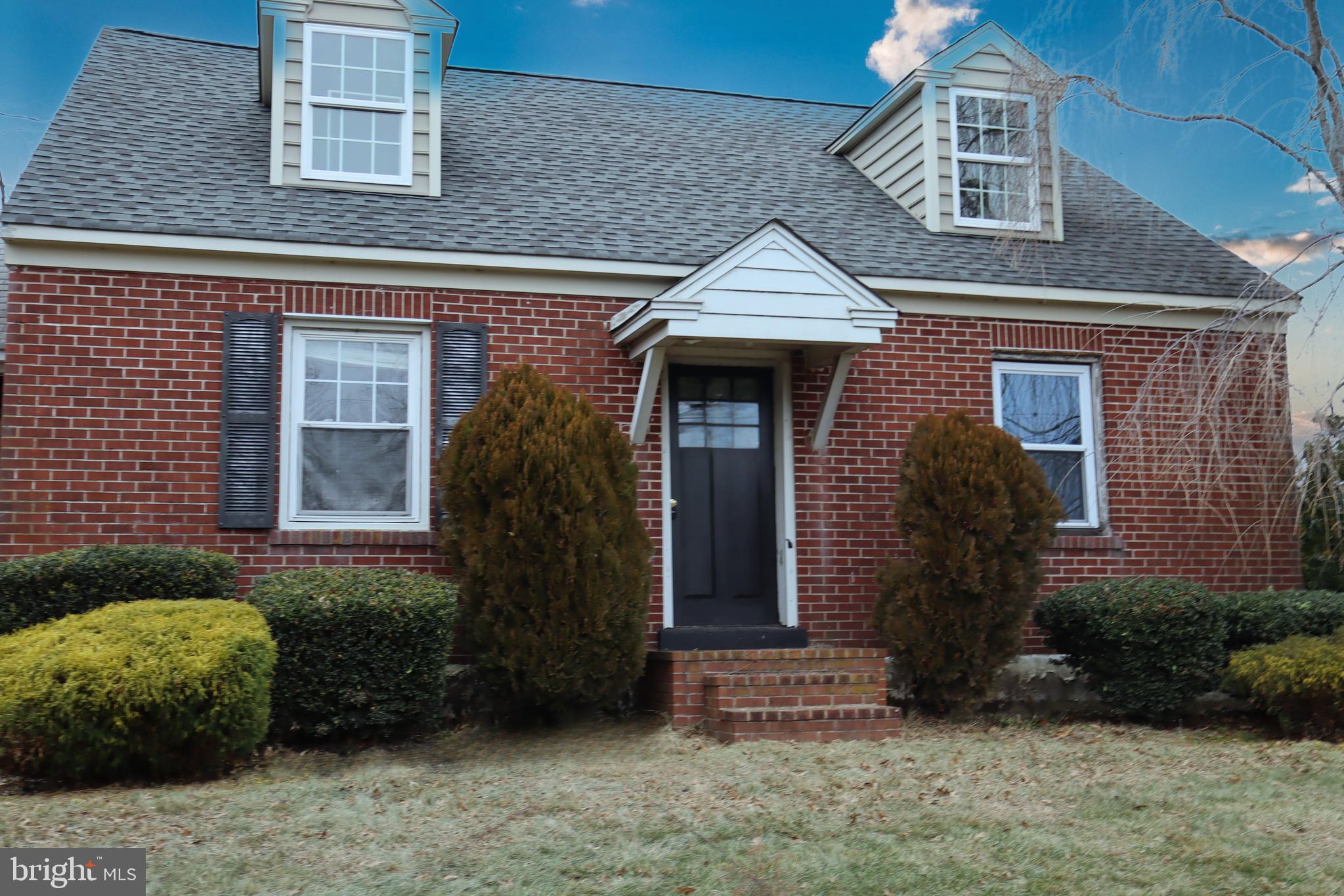 HILLTOWN - Residential