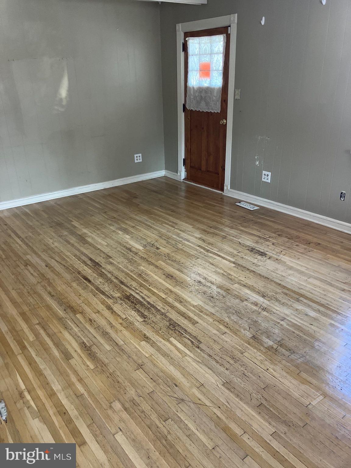 HILLTOWN - Residential