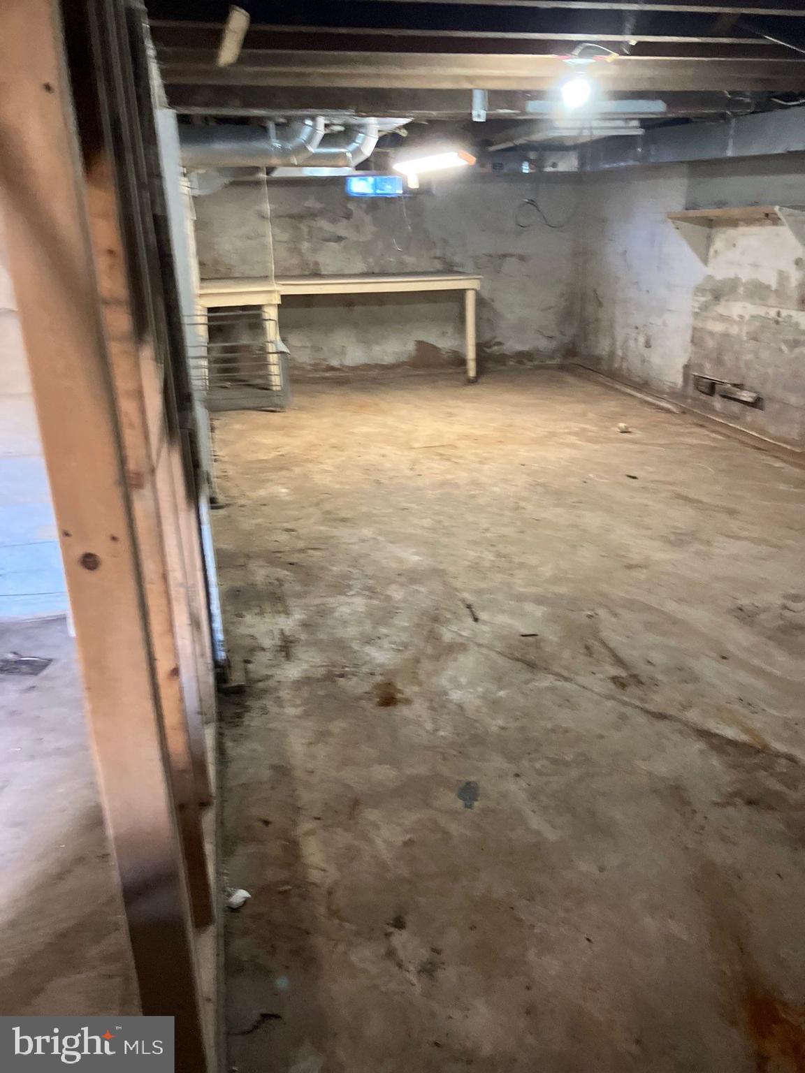 HILLTOWN - Residential