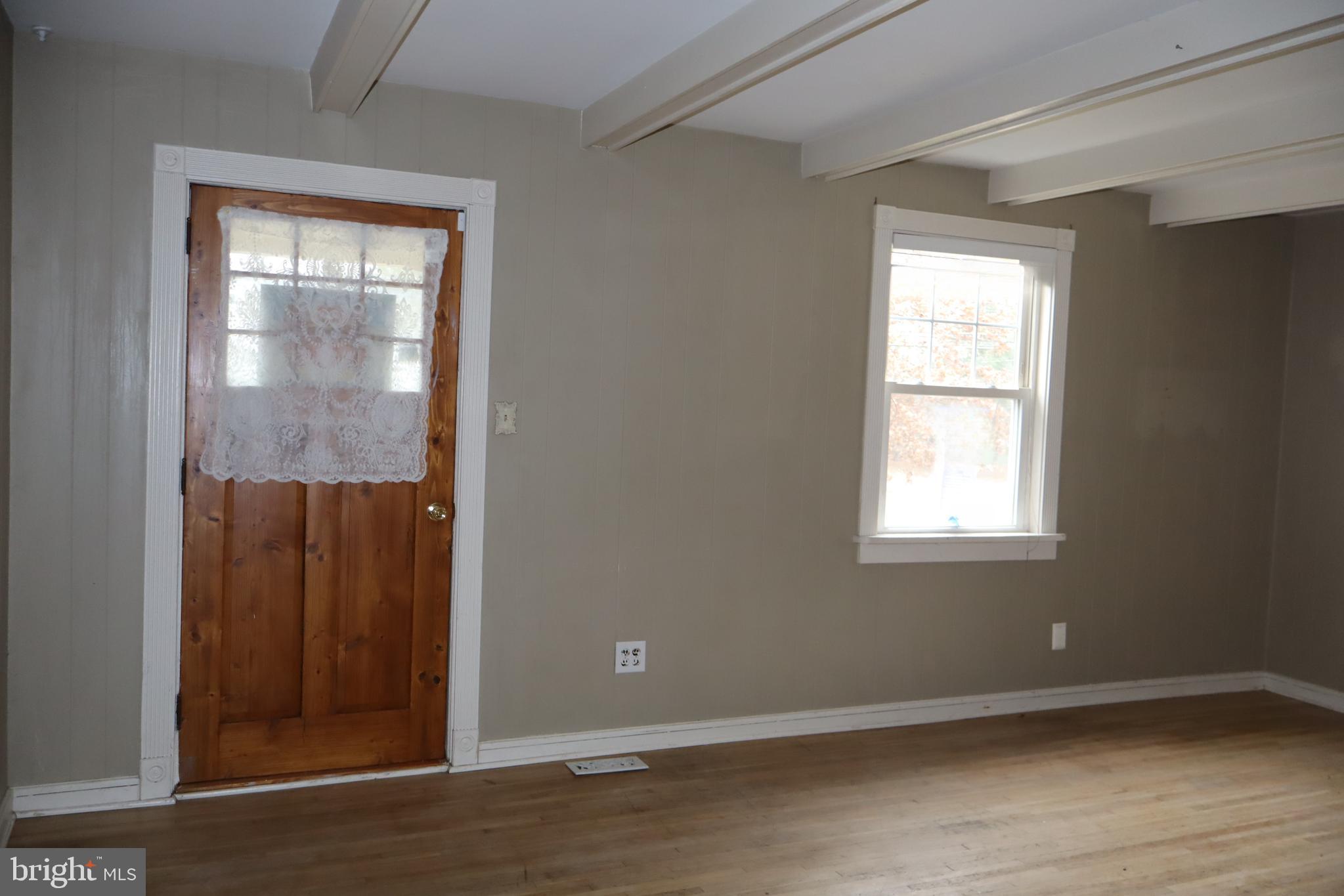 HILLTOWN - Residential