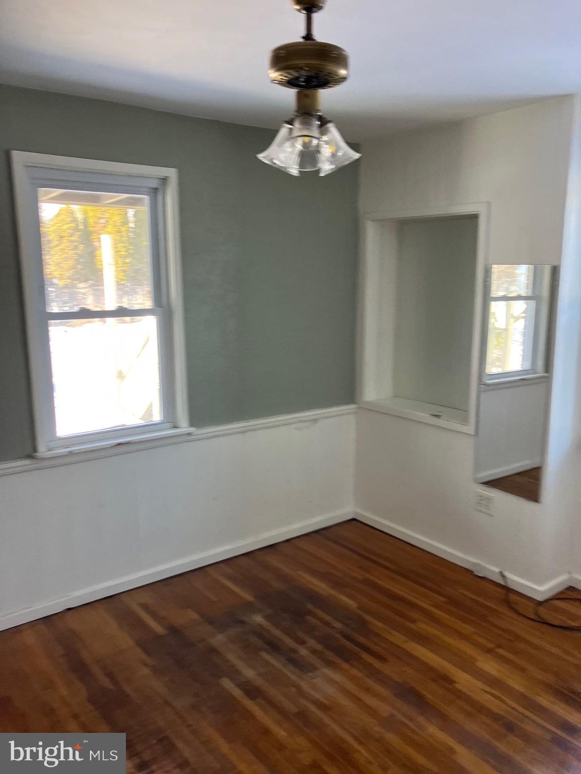 HILLTOWN - Residential