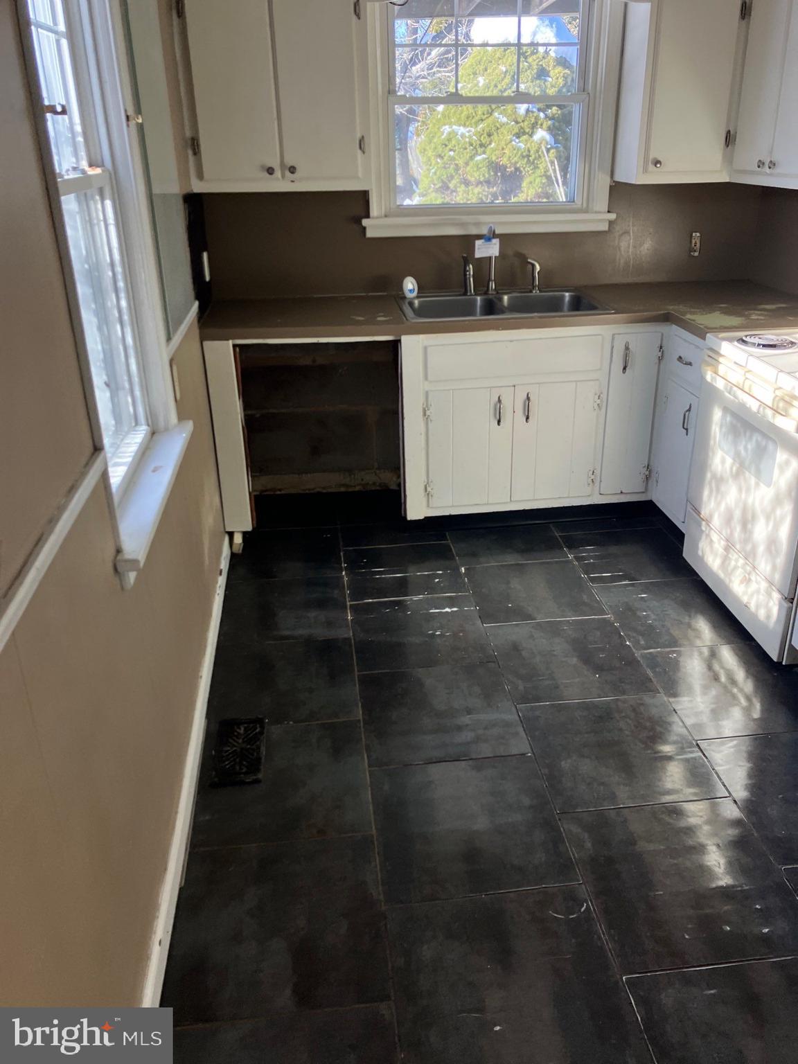 HILLTOWN - Residential