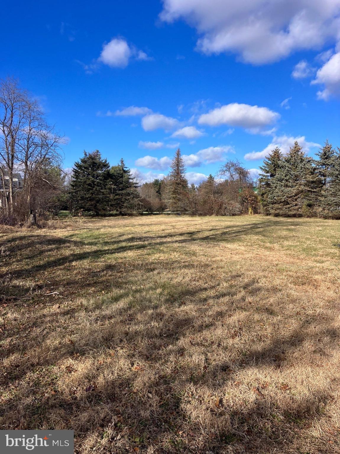 HILLTOWN - Residential