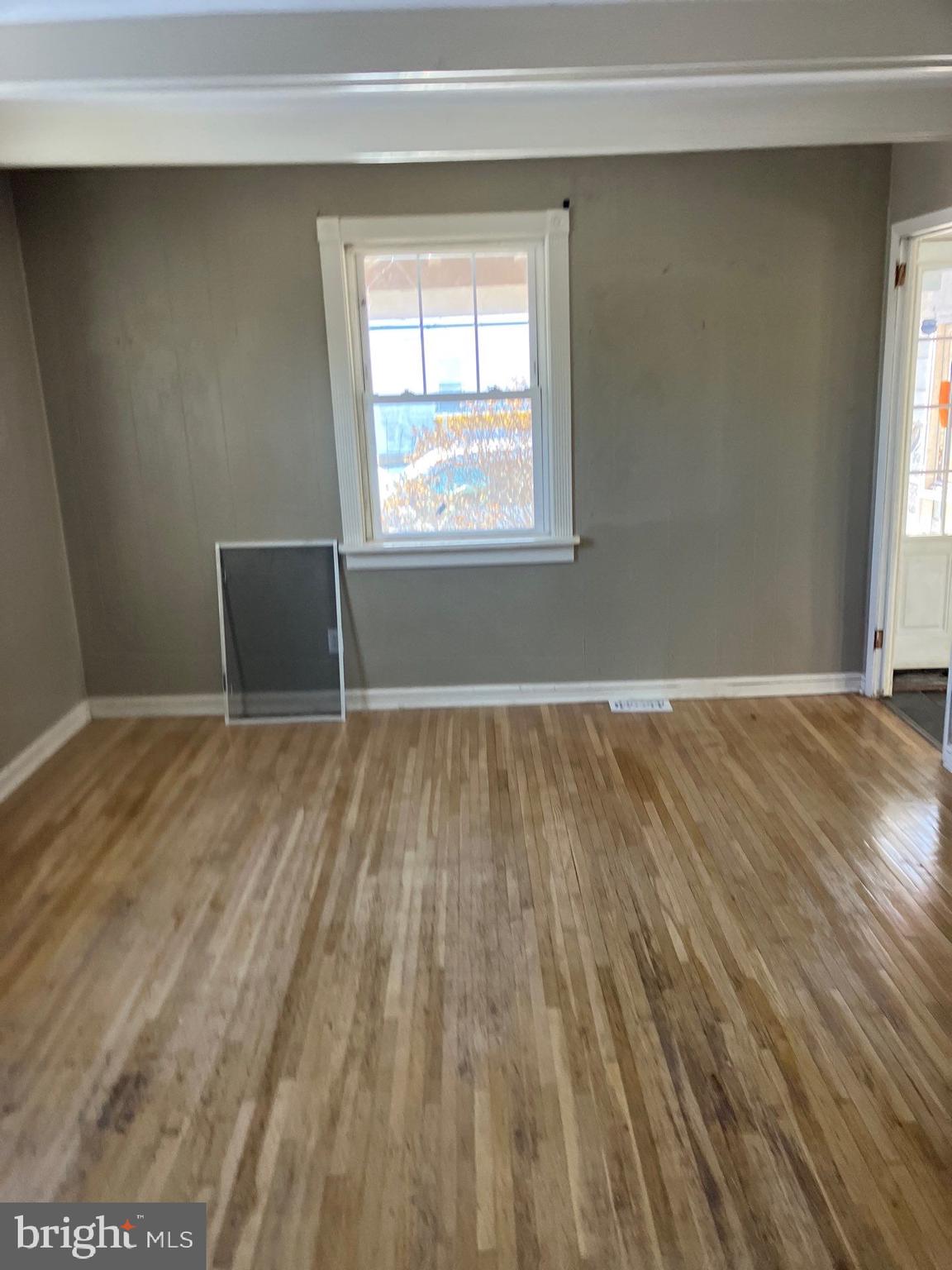 HILLTOWN - Residential