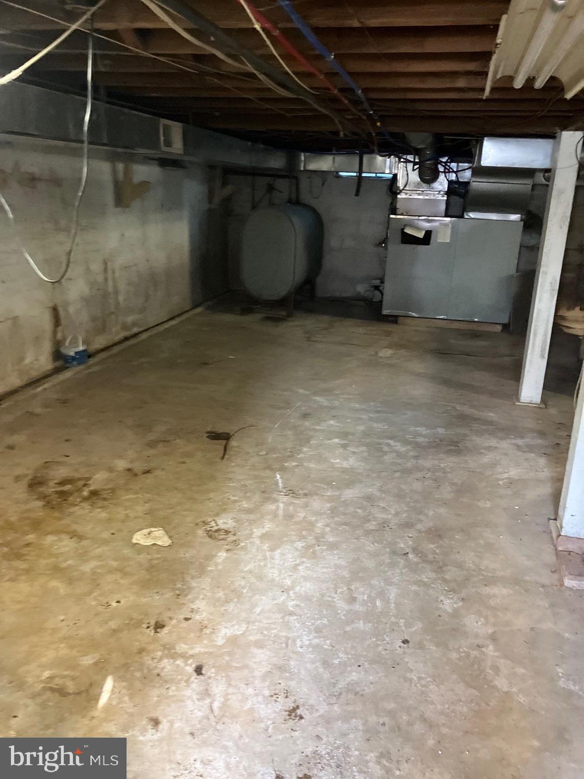 HILLTOWN - Residential