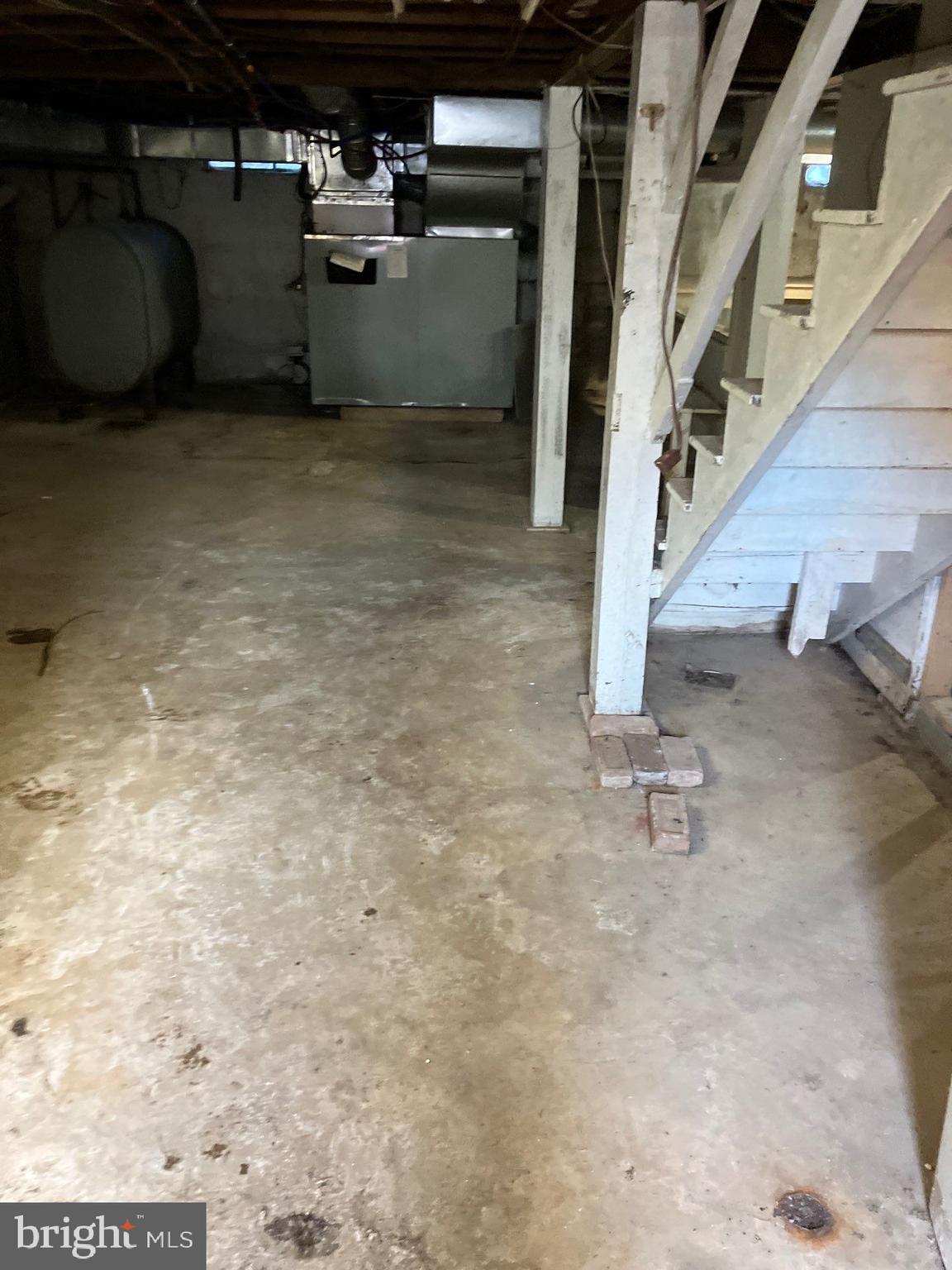 HILLTOWN - Residential