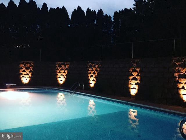 HOLLY HILLS - Residential