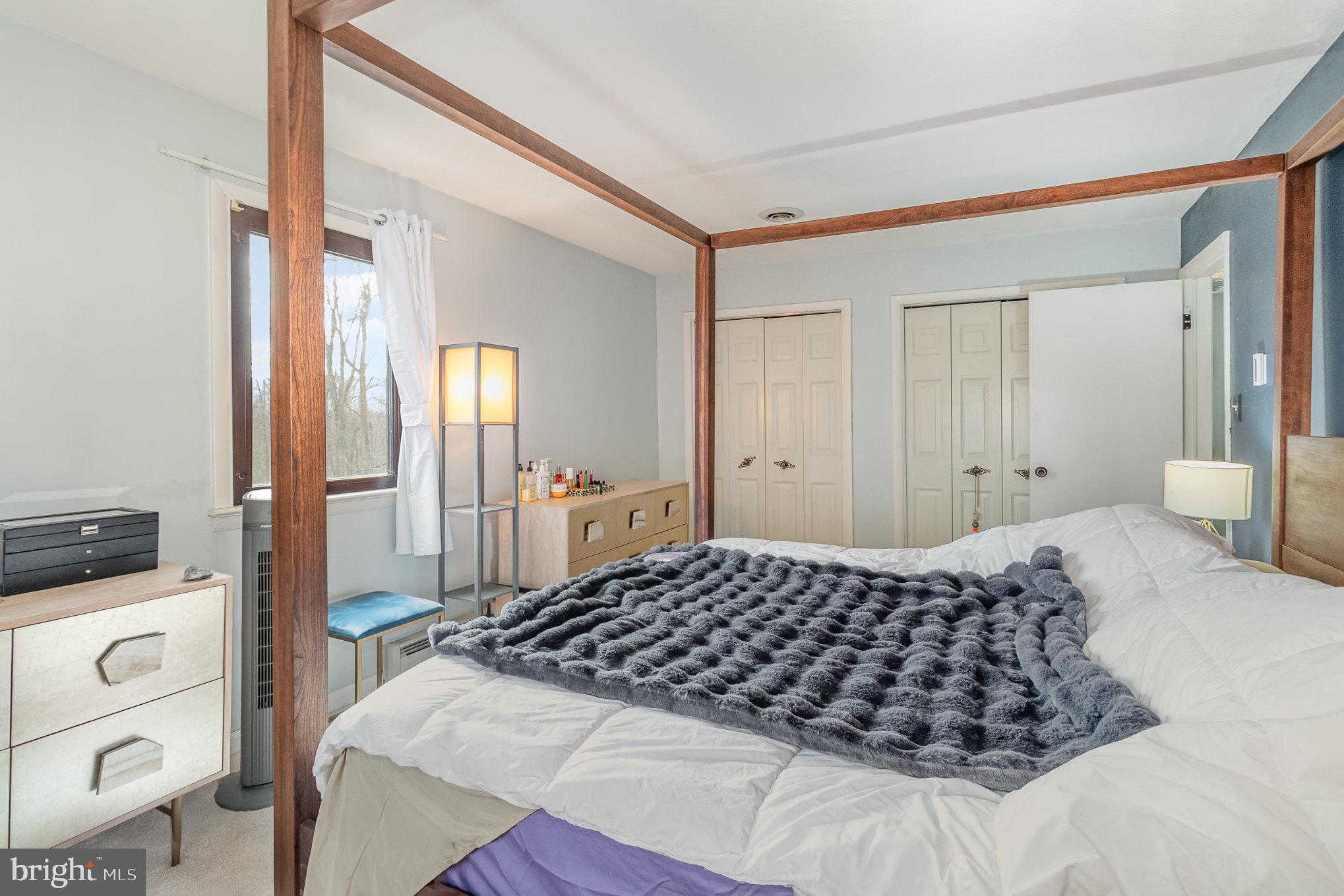 HOLLY HILLS - Residential