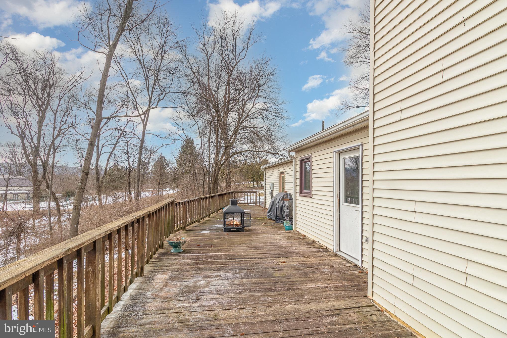 HOLLY HILLS - Residential