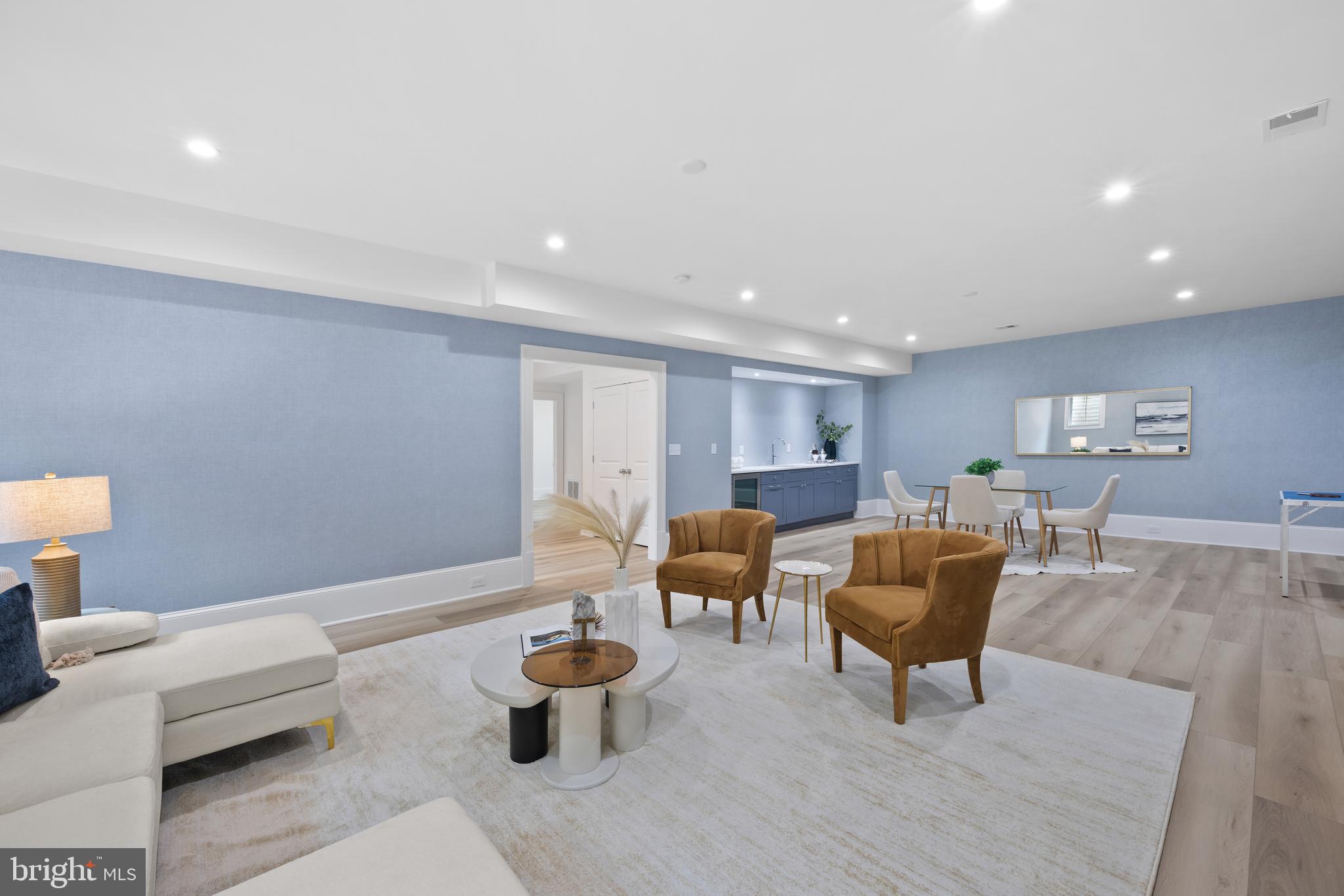 BEVERLY HILLS - Residential