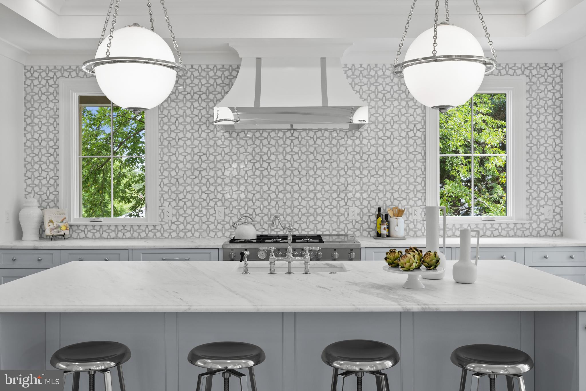 BEVERLY HILLS - Residential