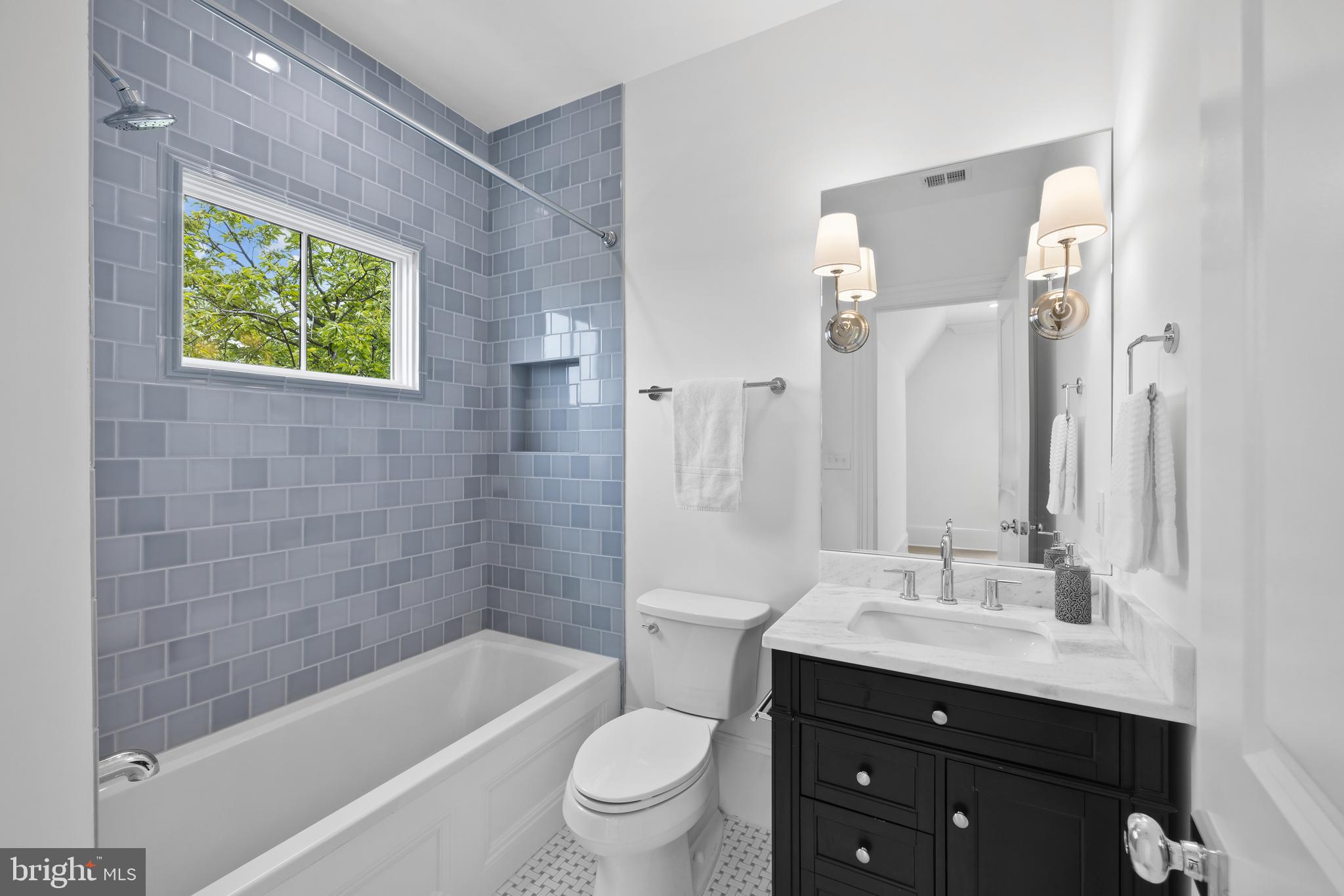 BEVERLY HILLS - Residential