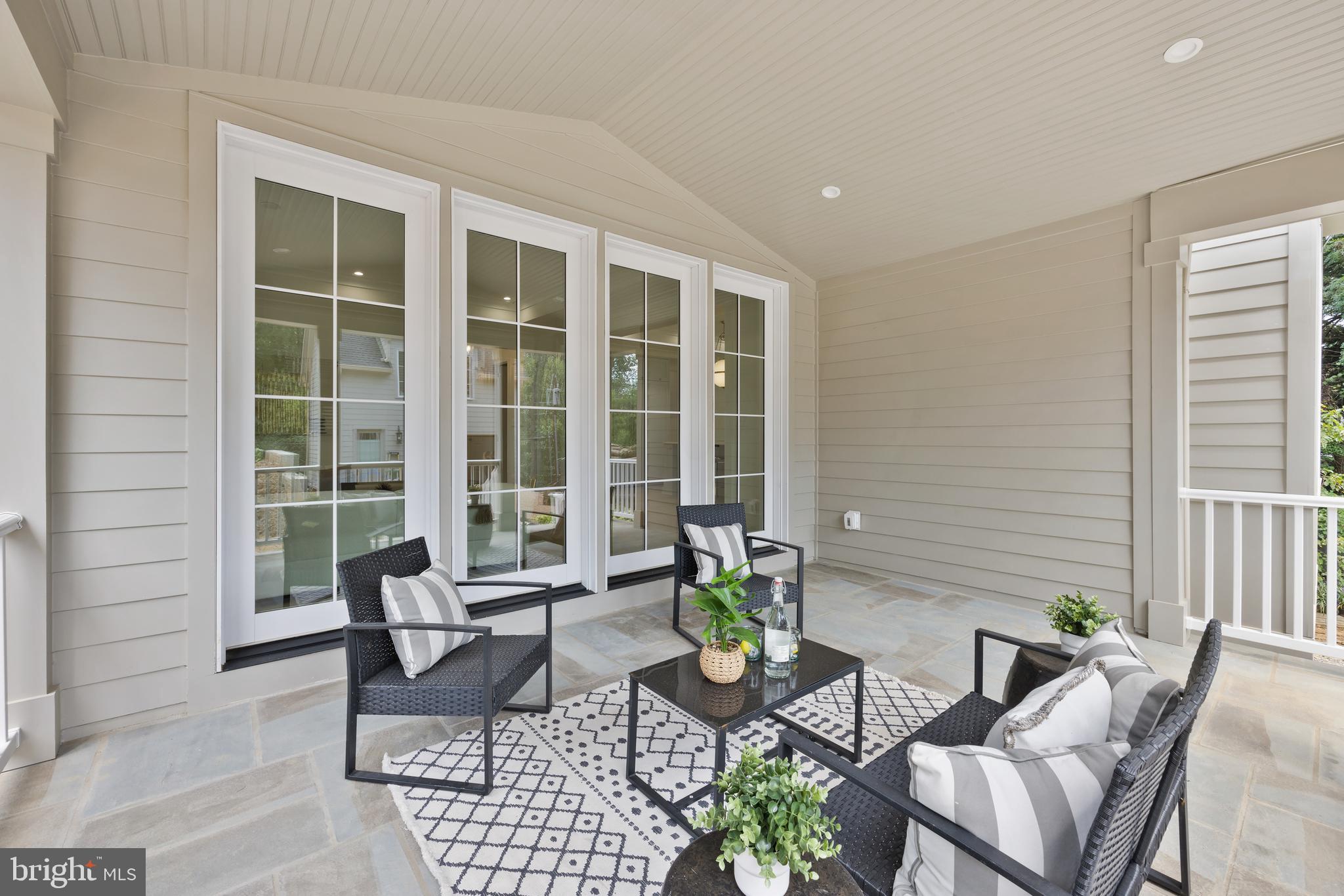 BEVERLY HILLS - Residential