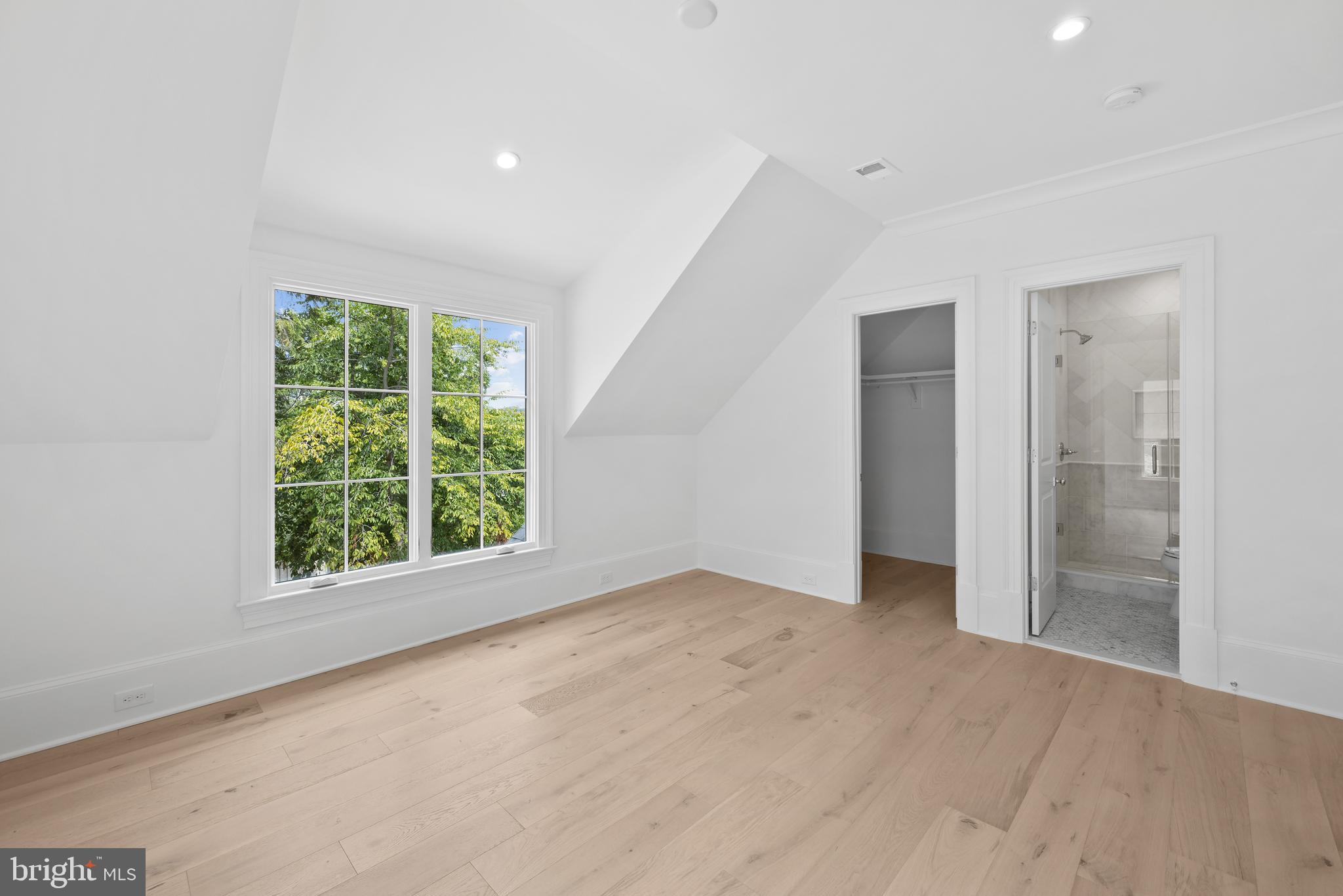 BEVERLY HILLS - Residential