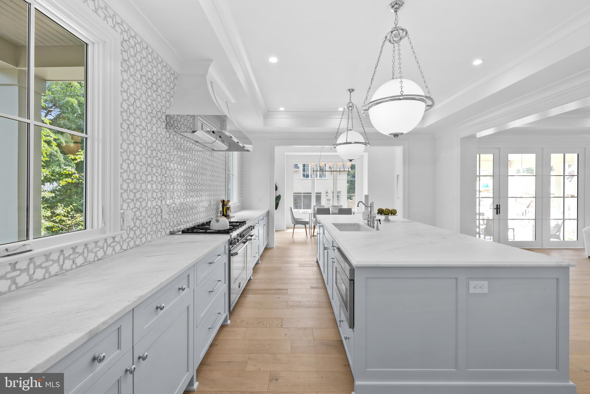 BEVERLY HILLS - Residential