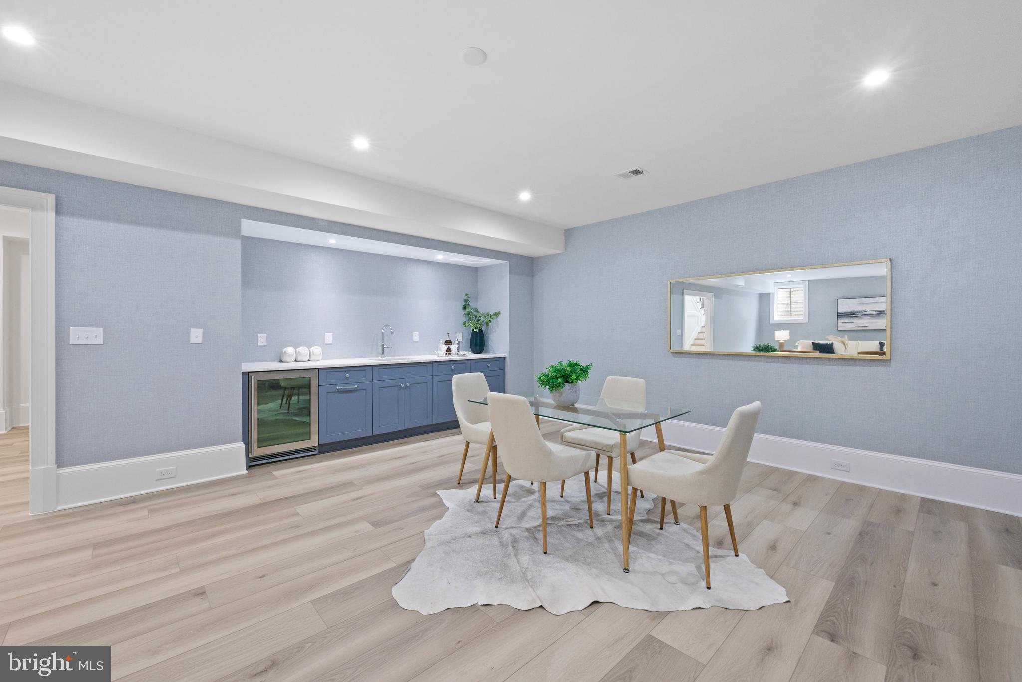 BEVERLY HILLS - Residential