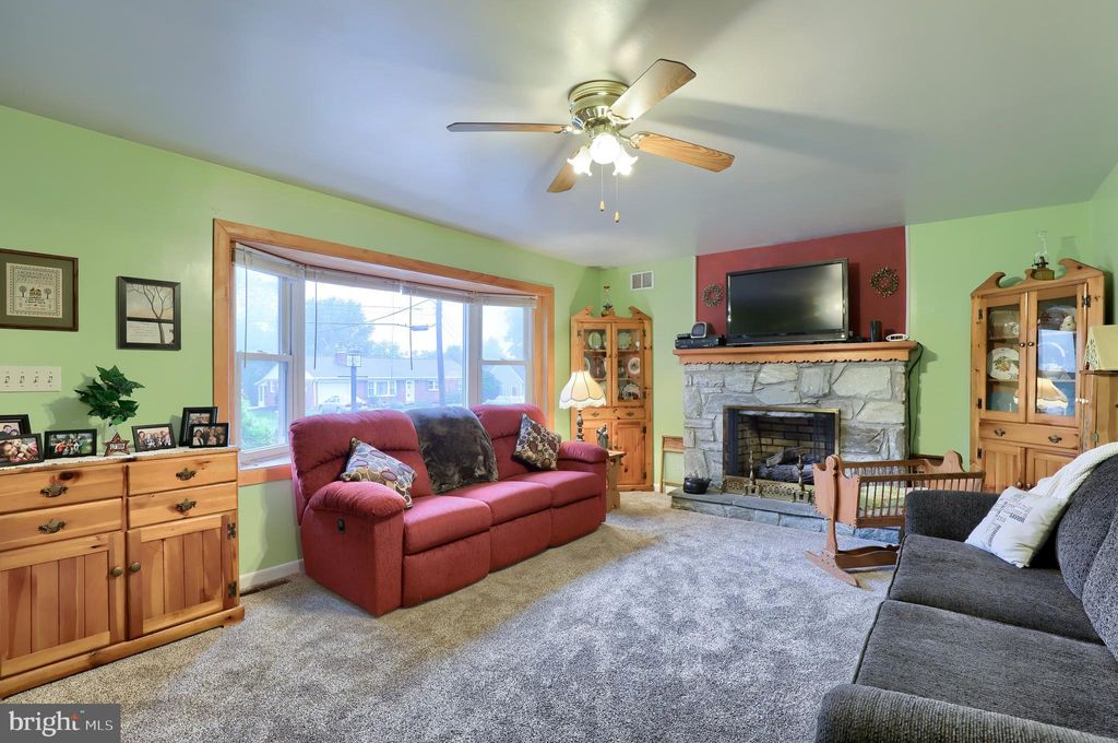 Photo of 2482 ELLENDALE DR, LANCASTER, PA 17602 (MLS # PALA2026534)