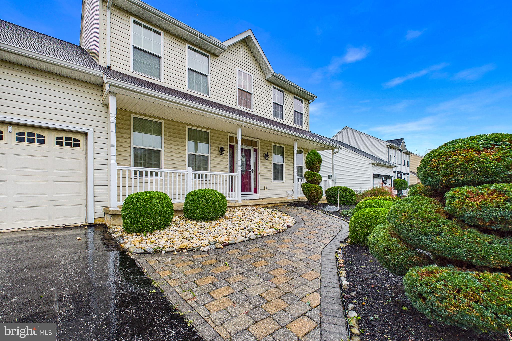 9 EMERALD RIDGE DRIVE